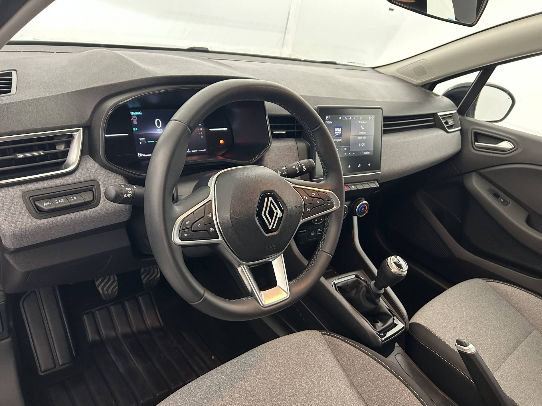 Vente en ligne Renault Clio 5 Clio TCe 90 au prix de 16 290 €