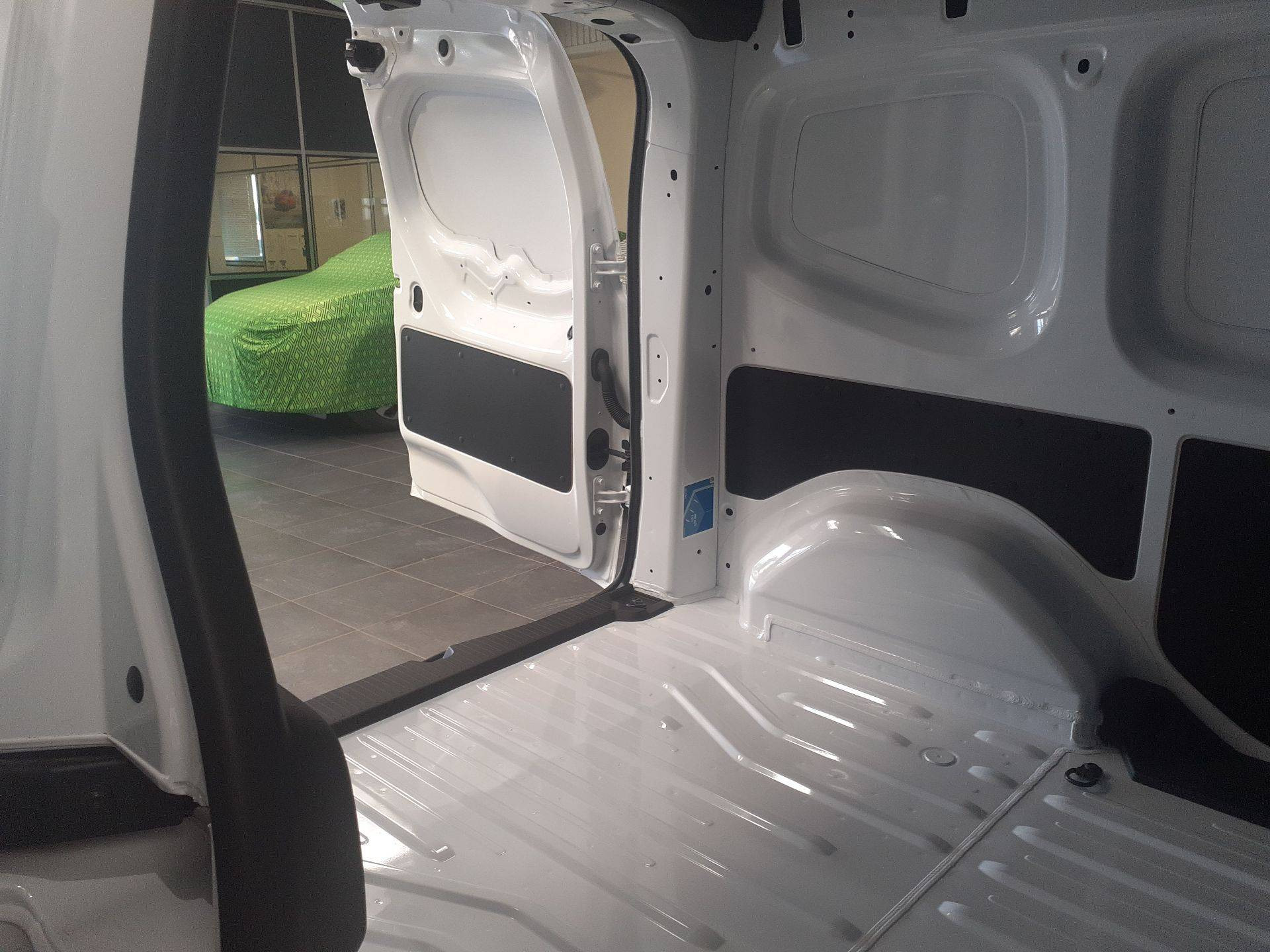 Vente en ligne Renault Kangoo Van  TOLE L1 BLUE DCI 95 AUTO au prix de 24 265 €