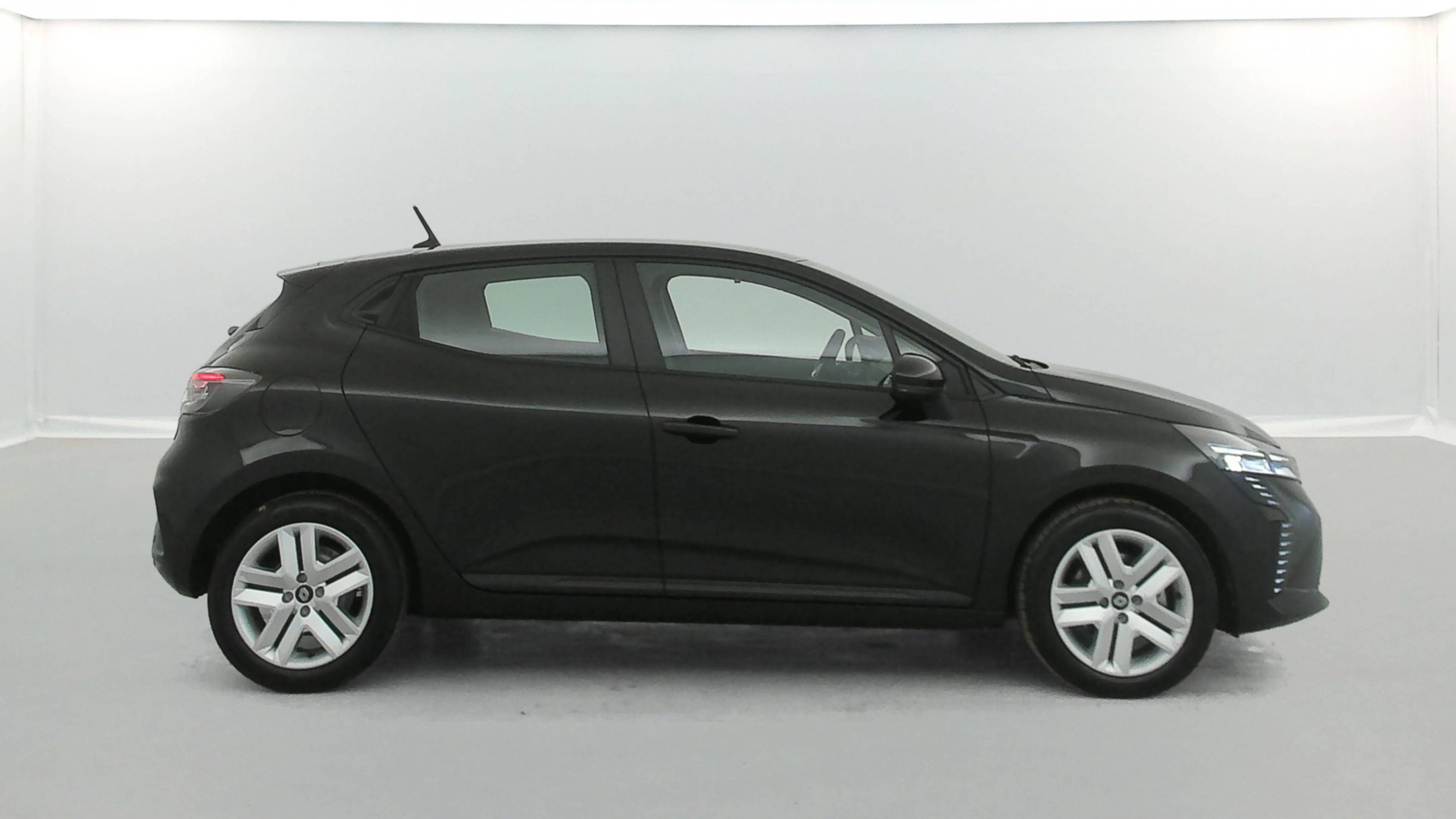 Vente en ligne Renault Clio 5 Clio Blue dCi 100 ch GSR2 au prix de 18 990 €