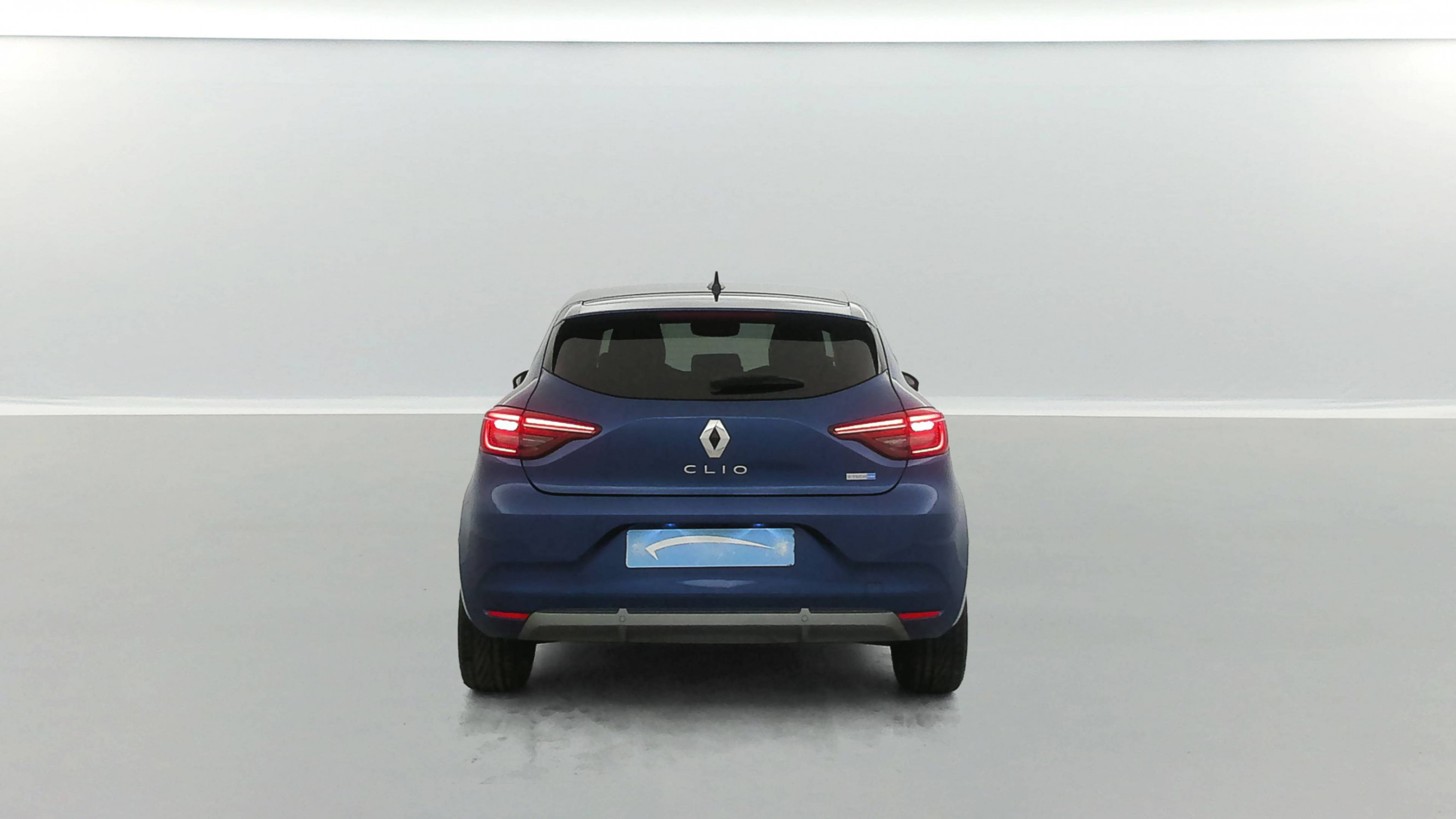 Vente en ligne Renault Clio 5 Clio E-Tech 140 - 21N au prix de 17 790 €