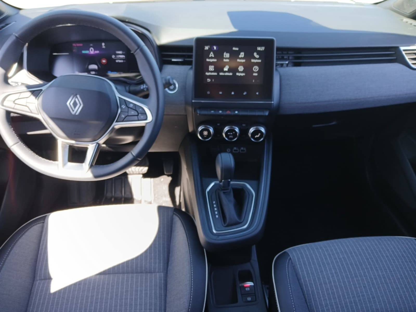 Vente en ligne Renault Clio 5 Clio E-Tech full hybrid 145 ch GSR2 au prix de 20 390 €