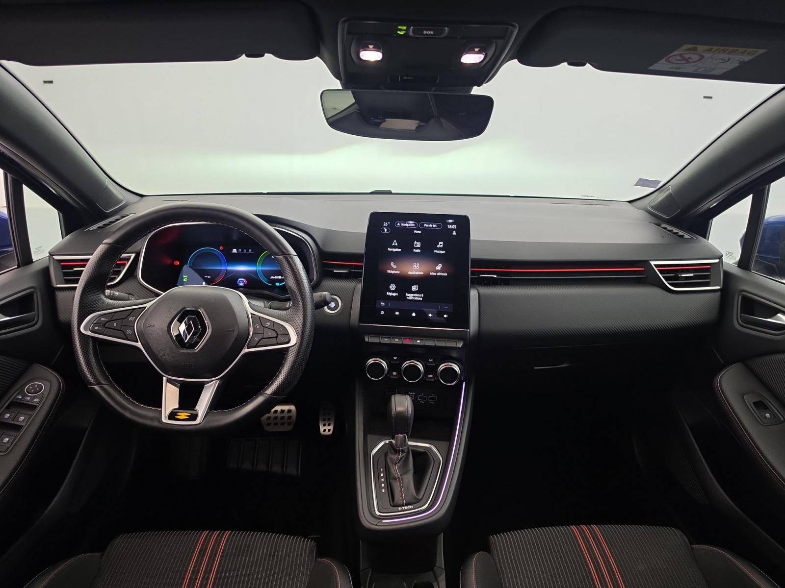 Vente en ligne Renault Clio 5 Clio E-Tech 140 - 21N au prix de 17 390 €