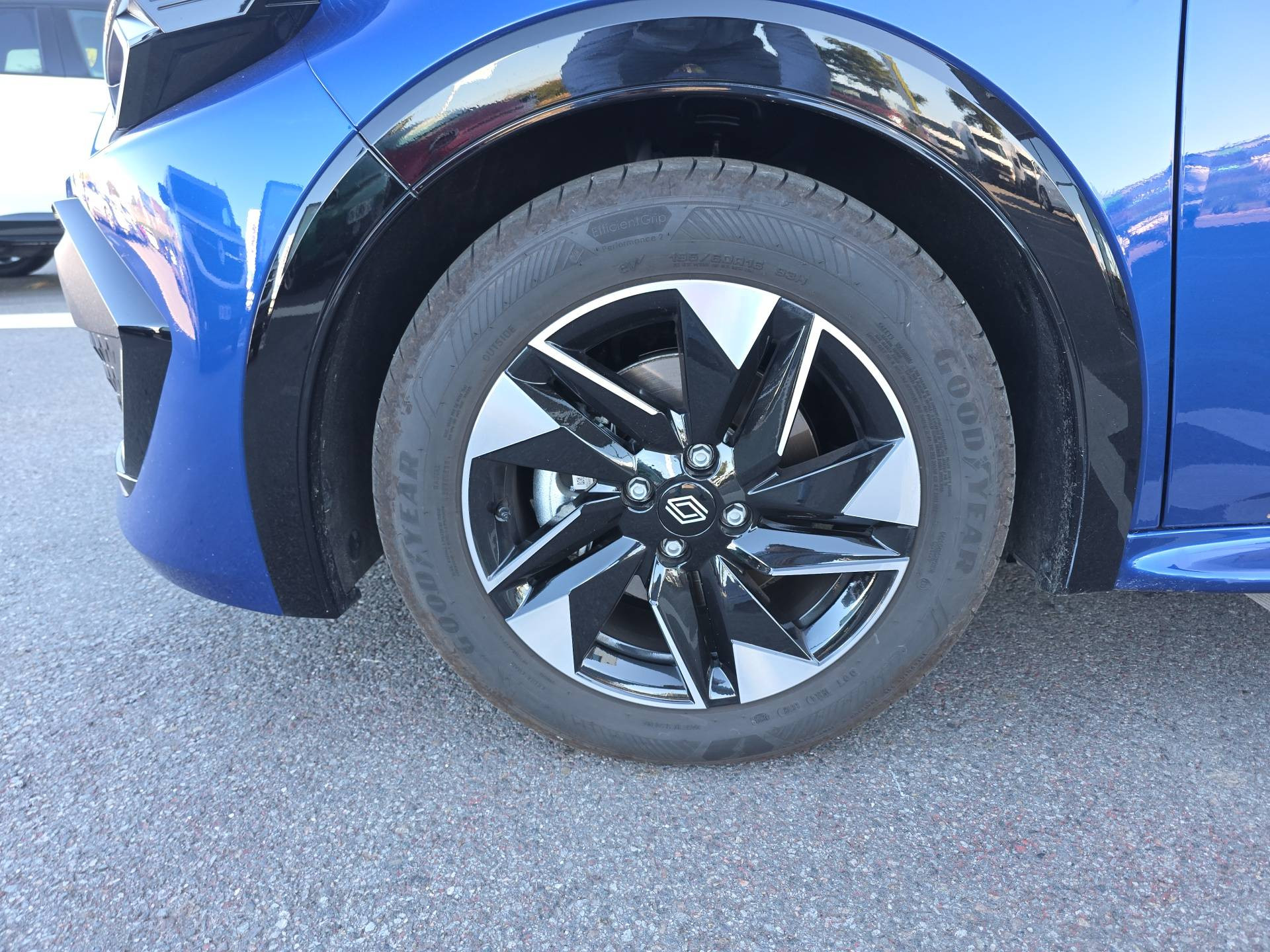 Vente en ligne Renault Clio 6 Clio E-Tech full hybrid 160 ch au prix de 25 900 €