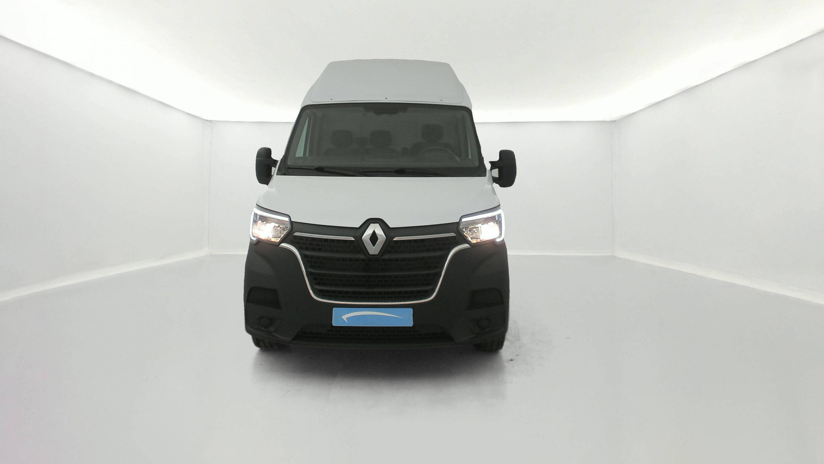 Vente en ligne Renault Master Fourgon MASTER FGN TRAC F3500 L3H3 BLUE DCI 135 au prix de 29 990 €