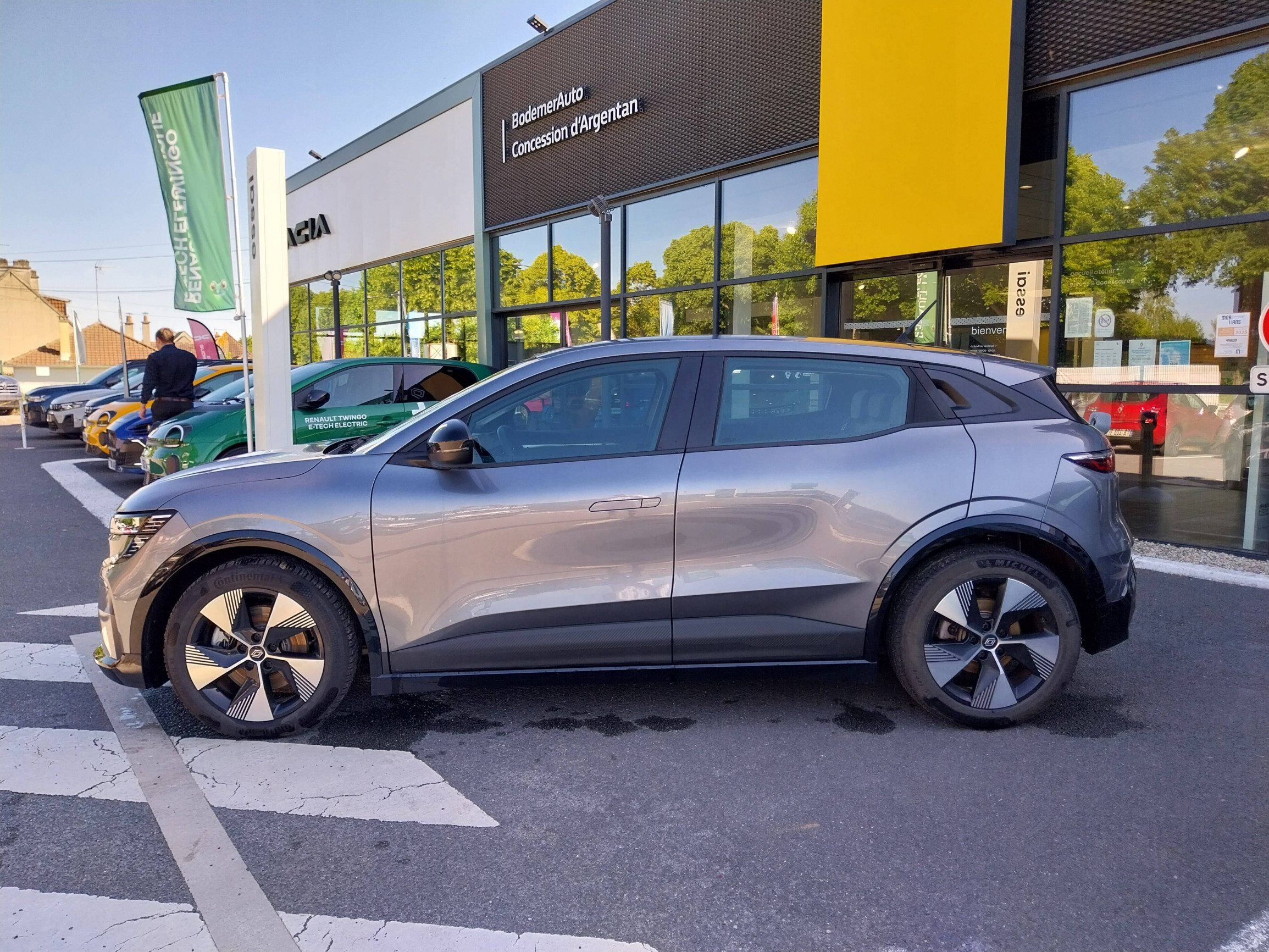Vente en ligne Renault Megane E-Tech  EV40 130ch standard charge au prix de 19 990 €