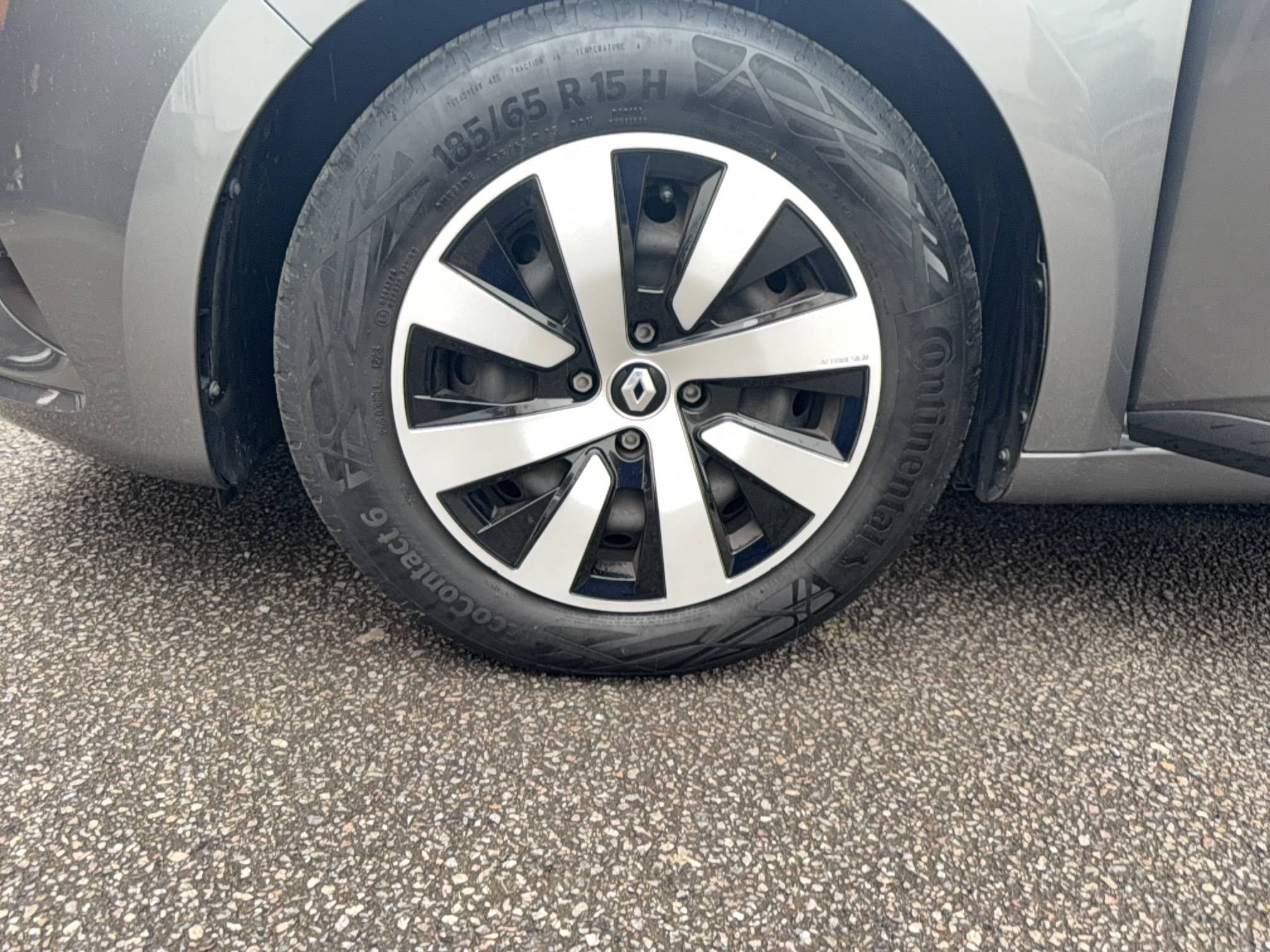 Vente en ligne Renault Clio 5 Clio TCe 90 au prix de 13 990 €