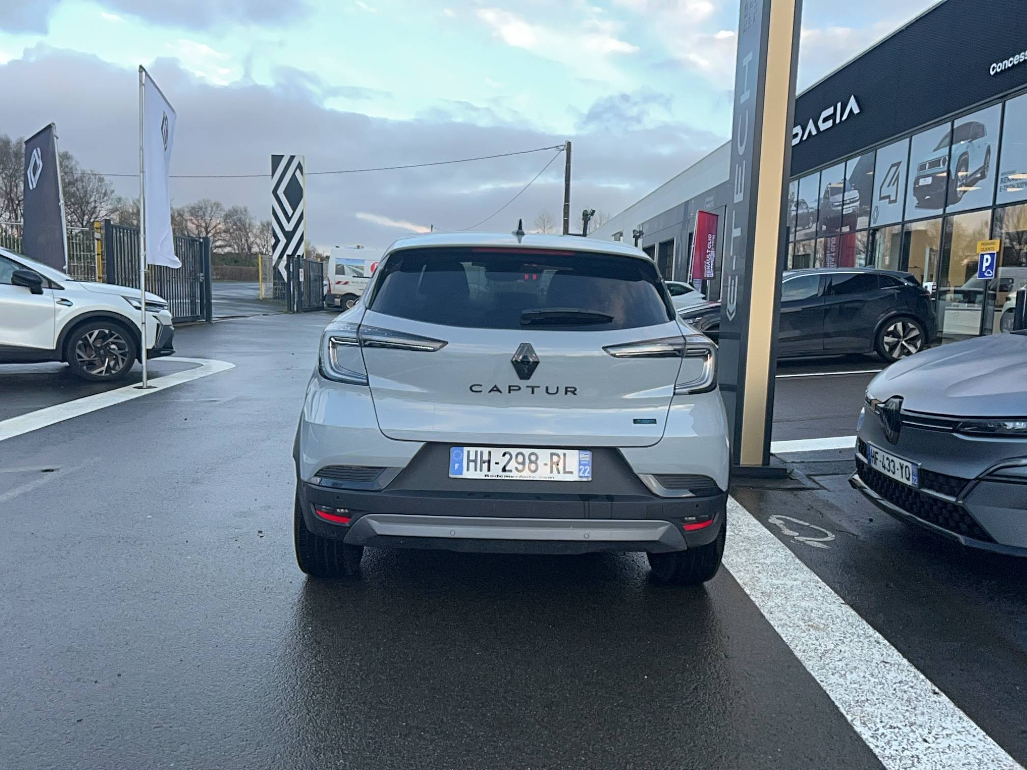 Vente en ligne Renault Captur  E-Tech full hybrid 160 ch au prix de 33 990 €
