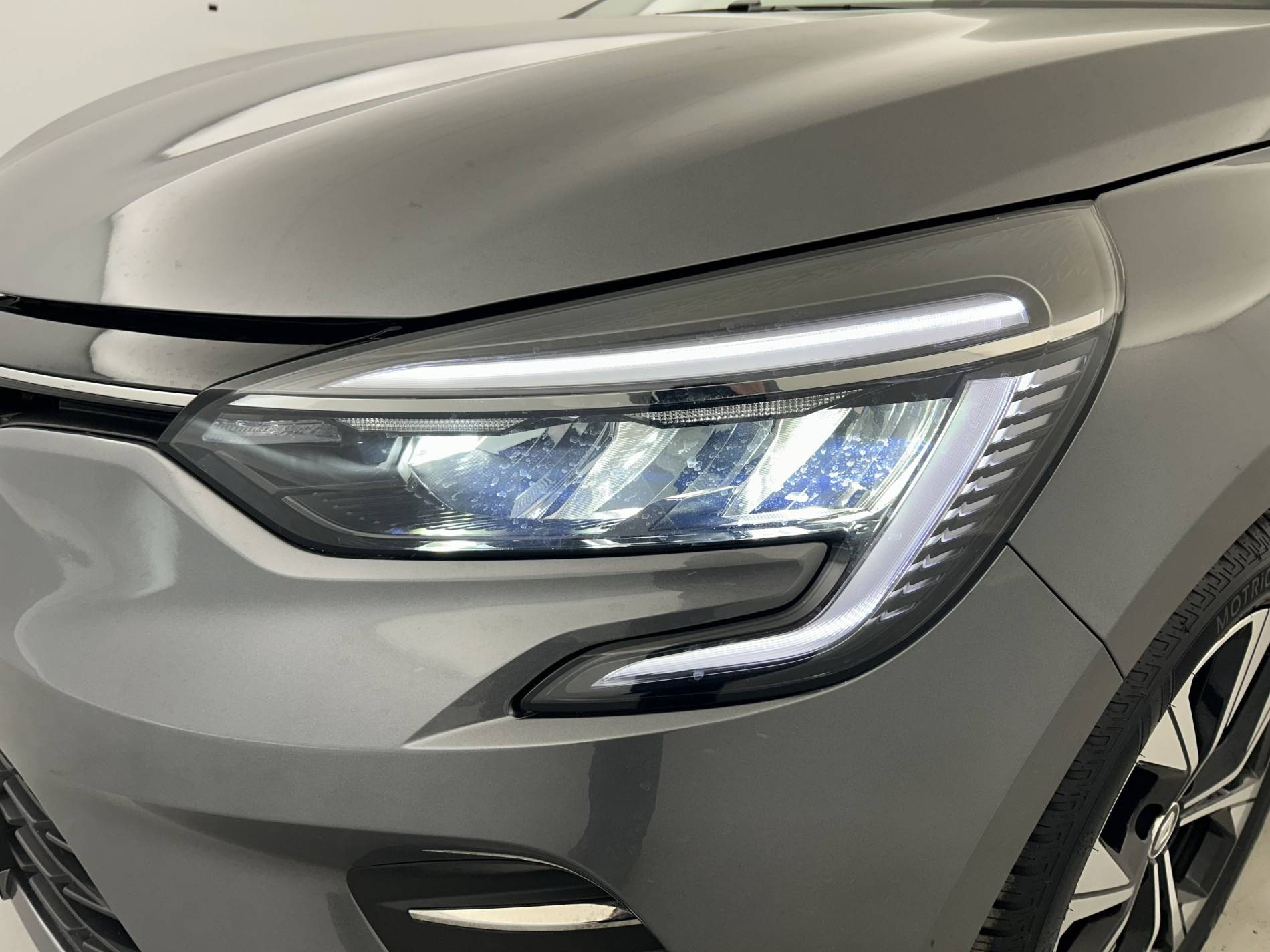 Vente en ligne Renault Clio 5 Clio TCe 90 au prix de 13 790 €