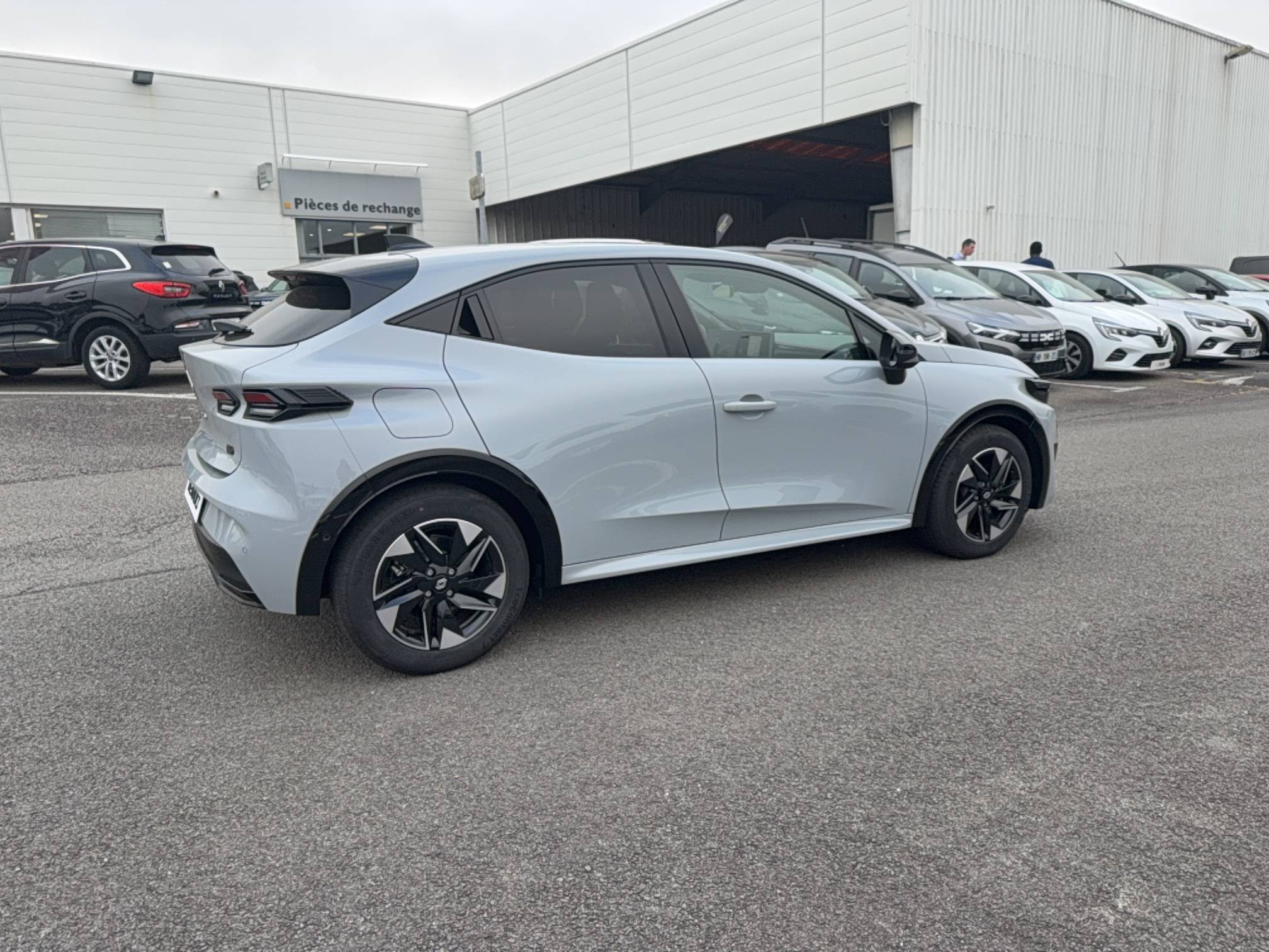 Vente en ligne Renault Clio 6 Clio E-Tech full hybrid 160 ch au prix de 25 990 €
