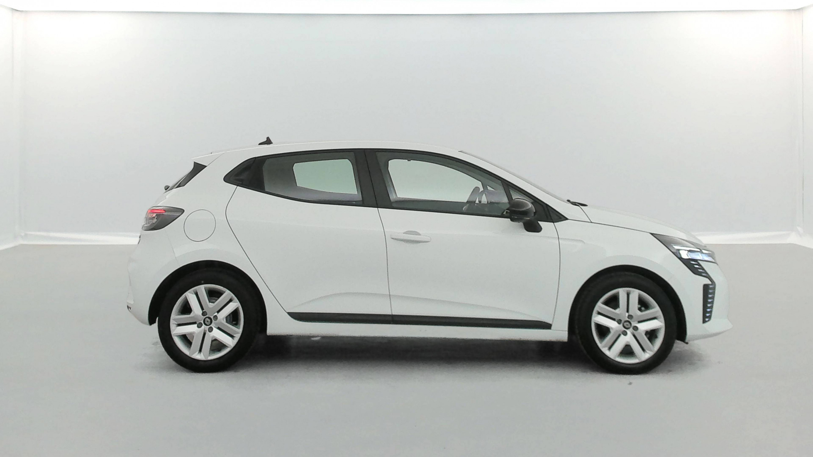 Vente en ligne Renault Clio 5 Clio E-Tech full hybrid 145 ch GSR2 au prix de 19 990 €