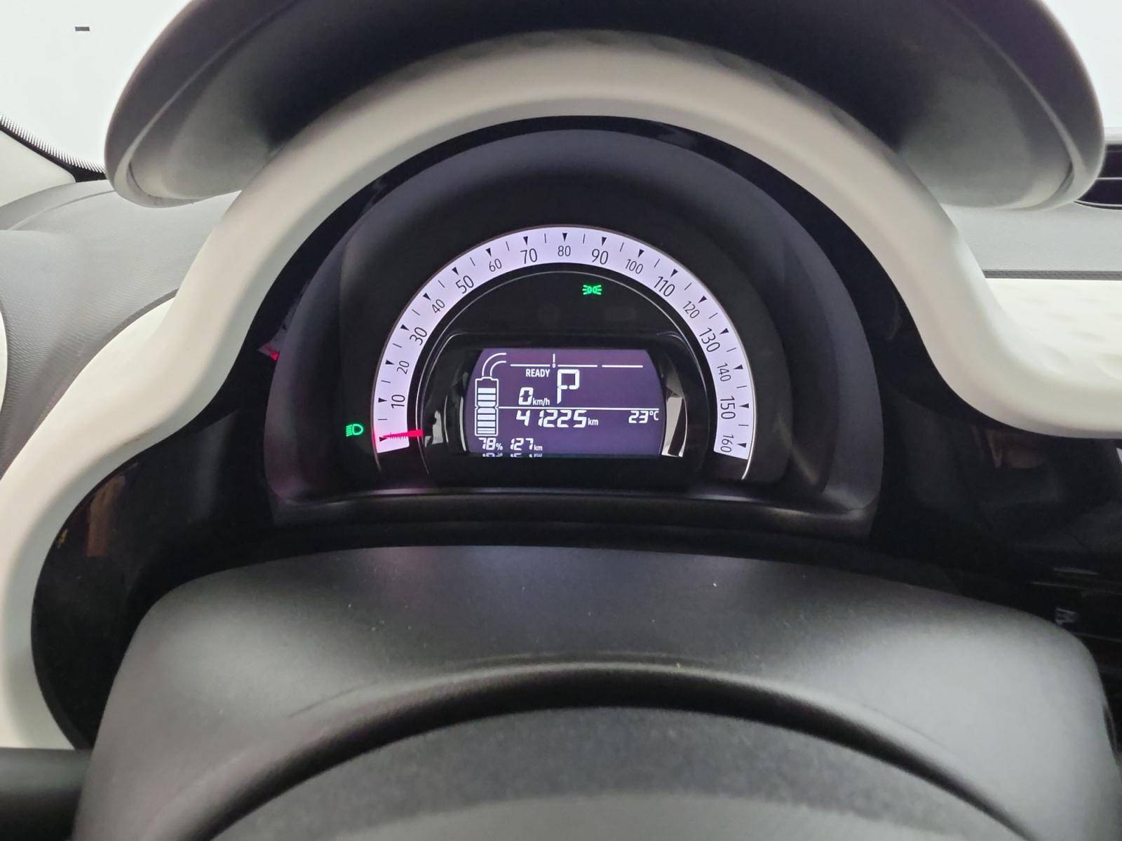 Vente en ligne Renault Twingo Electrique Twingo III E-Tech au prix de 12 990 €