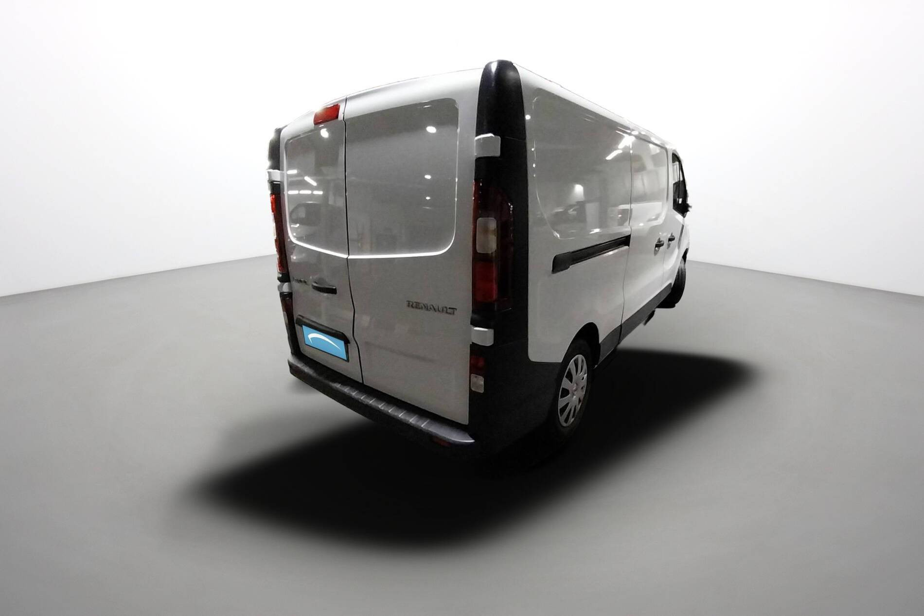 Vente en ligne Renault Trafic 3 Fourgon TRAFIC FGN L2H1 1300 KG DCI 120 au prix de 18 990 €