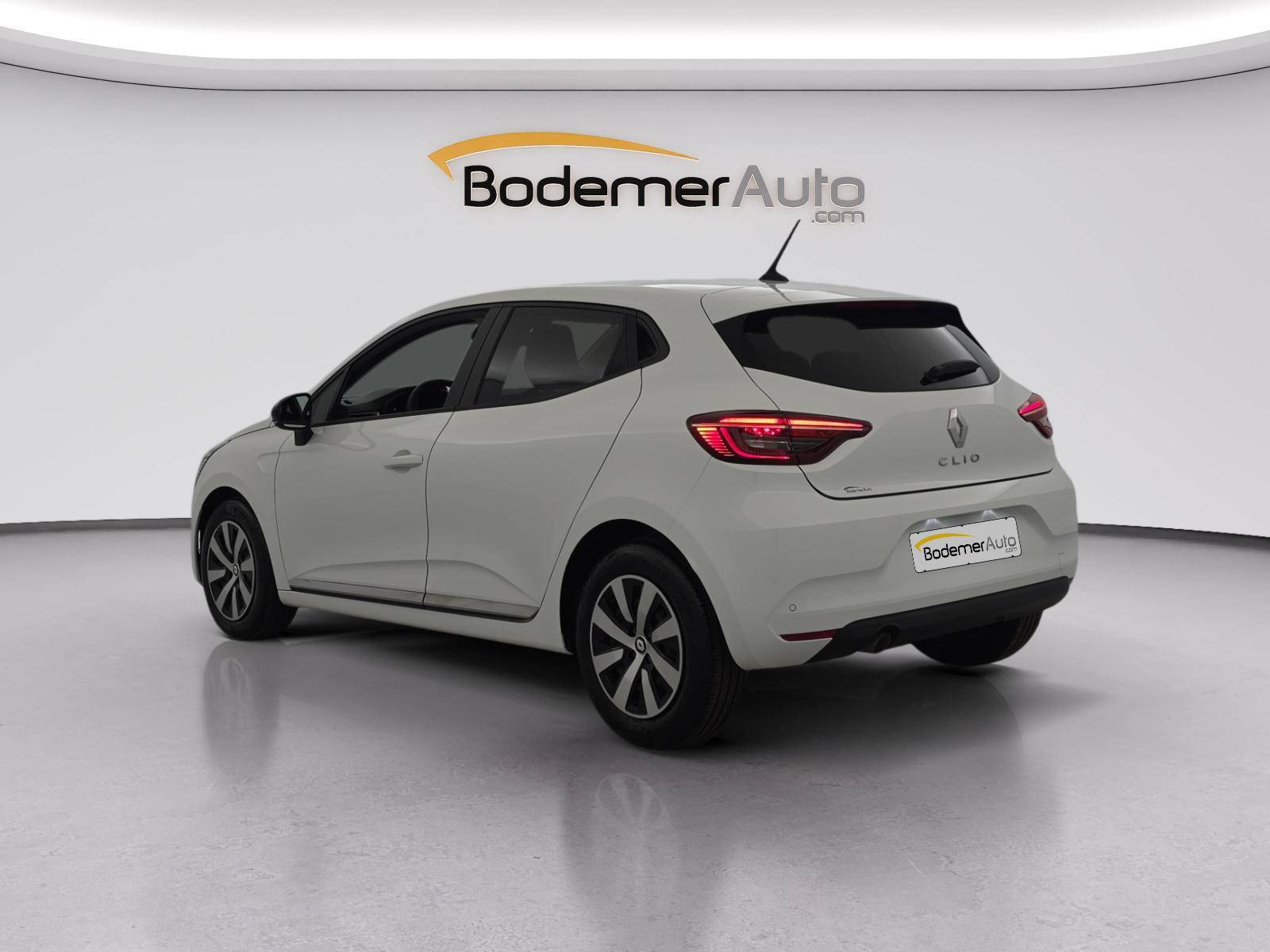 Vente en ligne Renault Clio 5 Clio TCe 90 au prix de 13 800 €