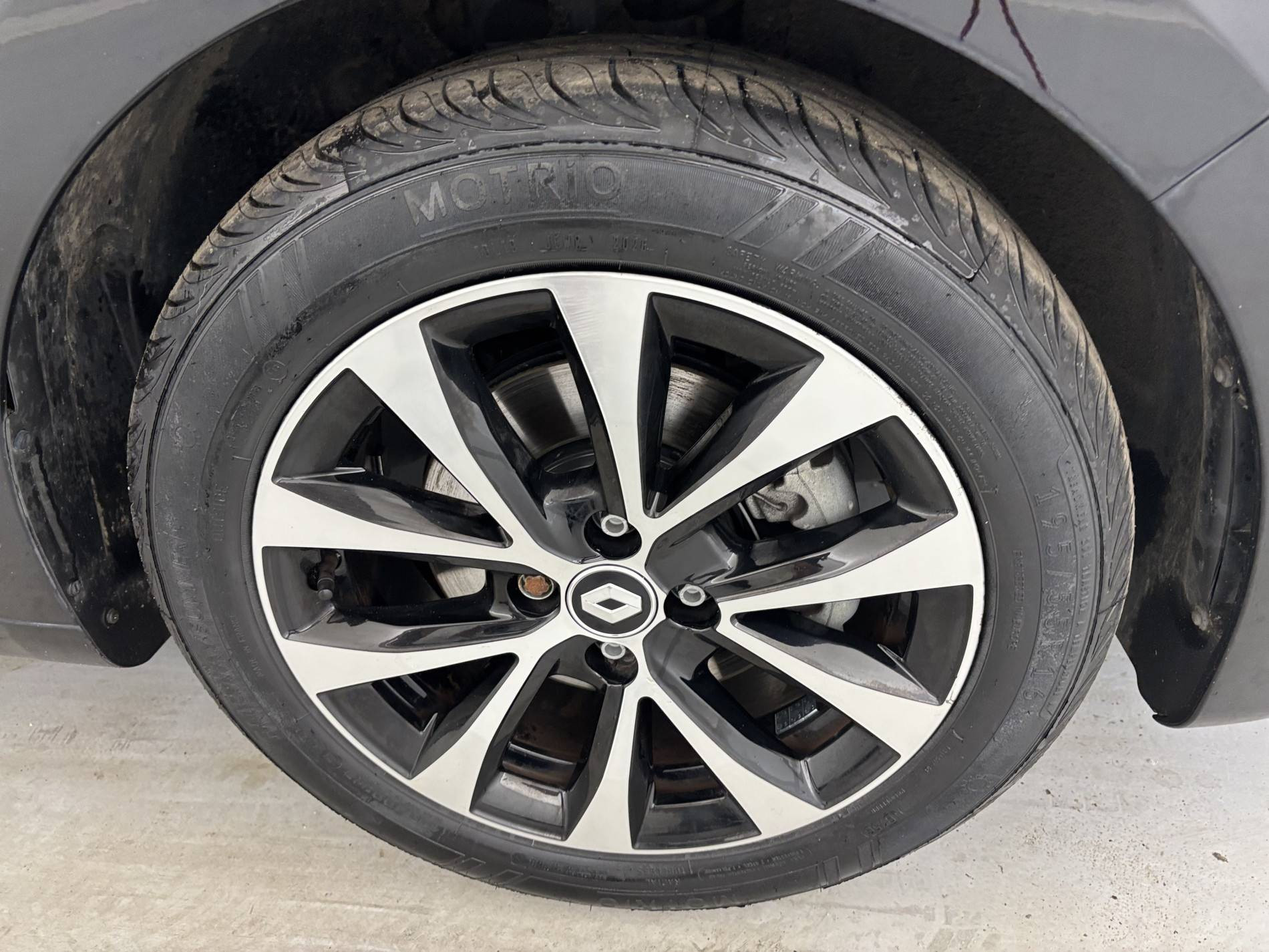 Vente en ligne Renault Clio 5 Clio E-Tech 140 - 21N au prix de 15 790 €