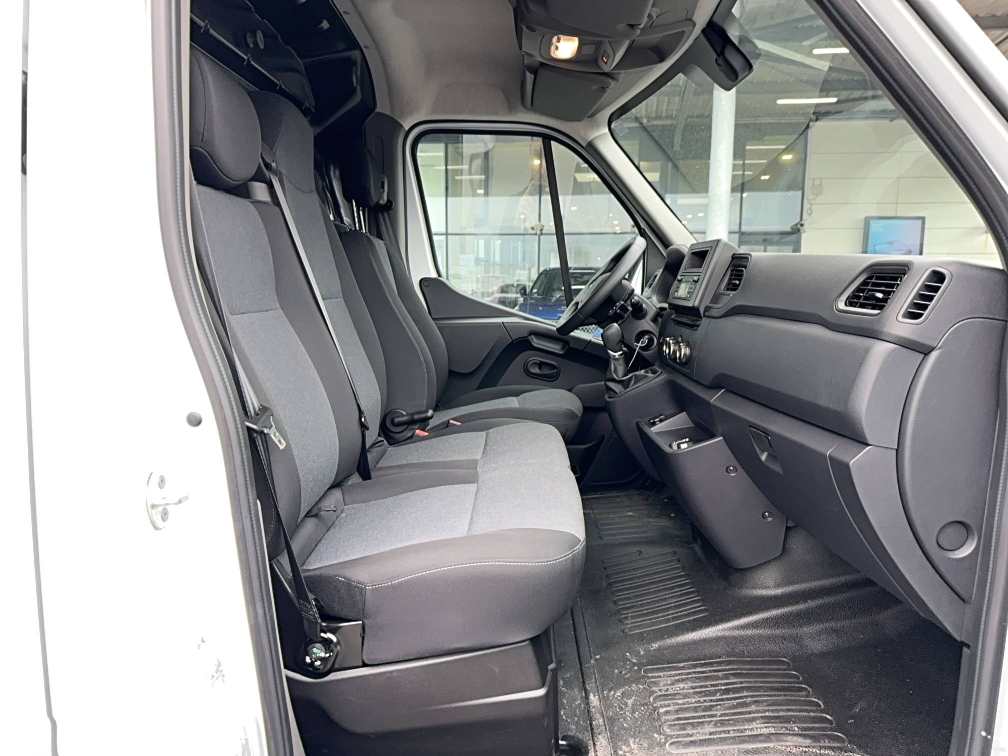 Vente en ligne Renault Master E-Tech MASTER ELECTRIQUE FGN L2H2 F3500 EV52 au prix de 26 900 €
