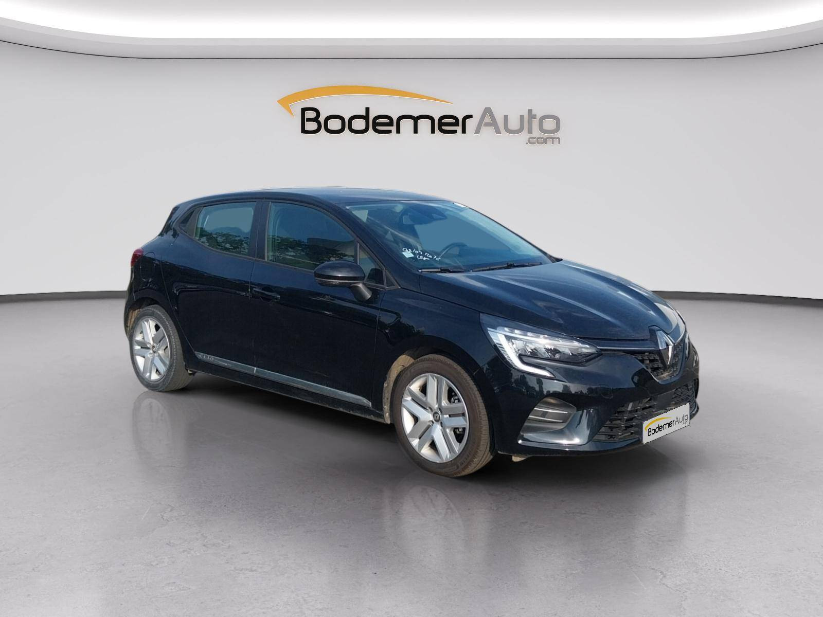 Vente en ligne Renault Clio 5 Clio E-Tech 140 - 21N au prix de 16 990 €