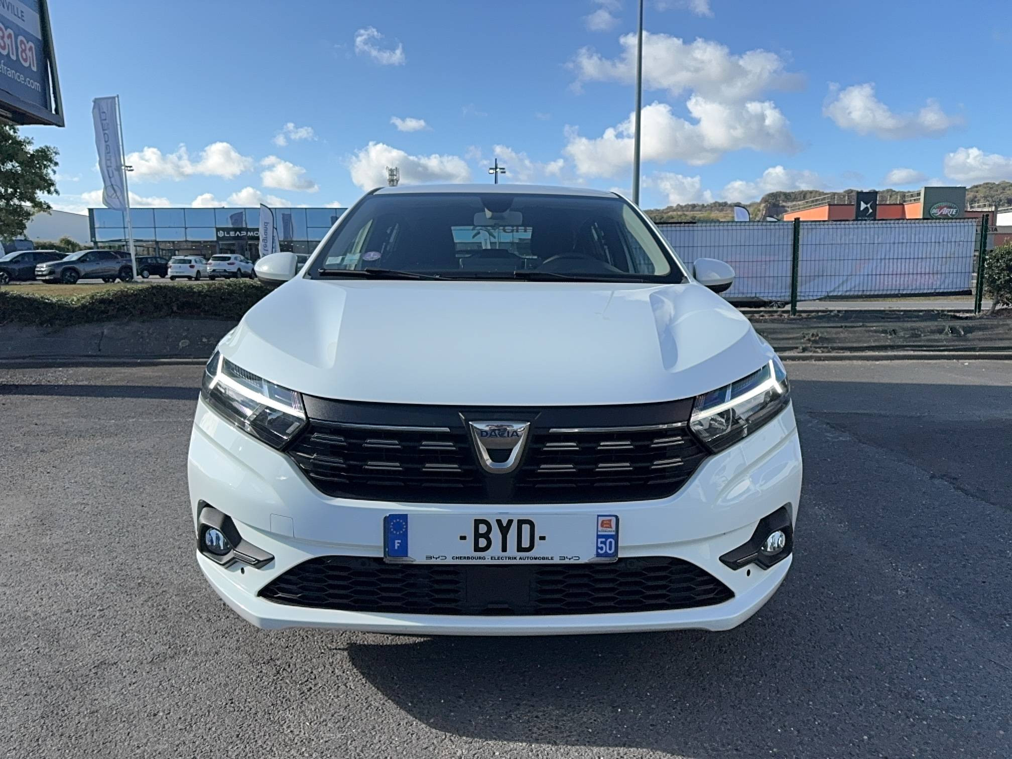 Vente en ligne Dacia Sandero  ECO-G 100 au prix de 10 990 €