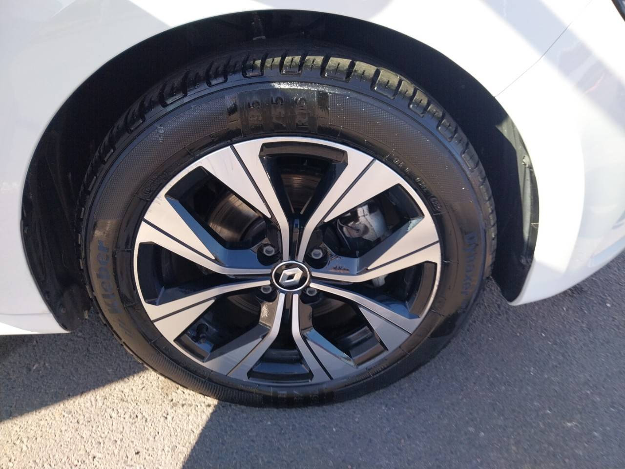 Vente en ligne Renault Clio 5 Clio E-Tech hybride 145 au prix de 16 490 €
