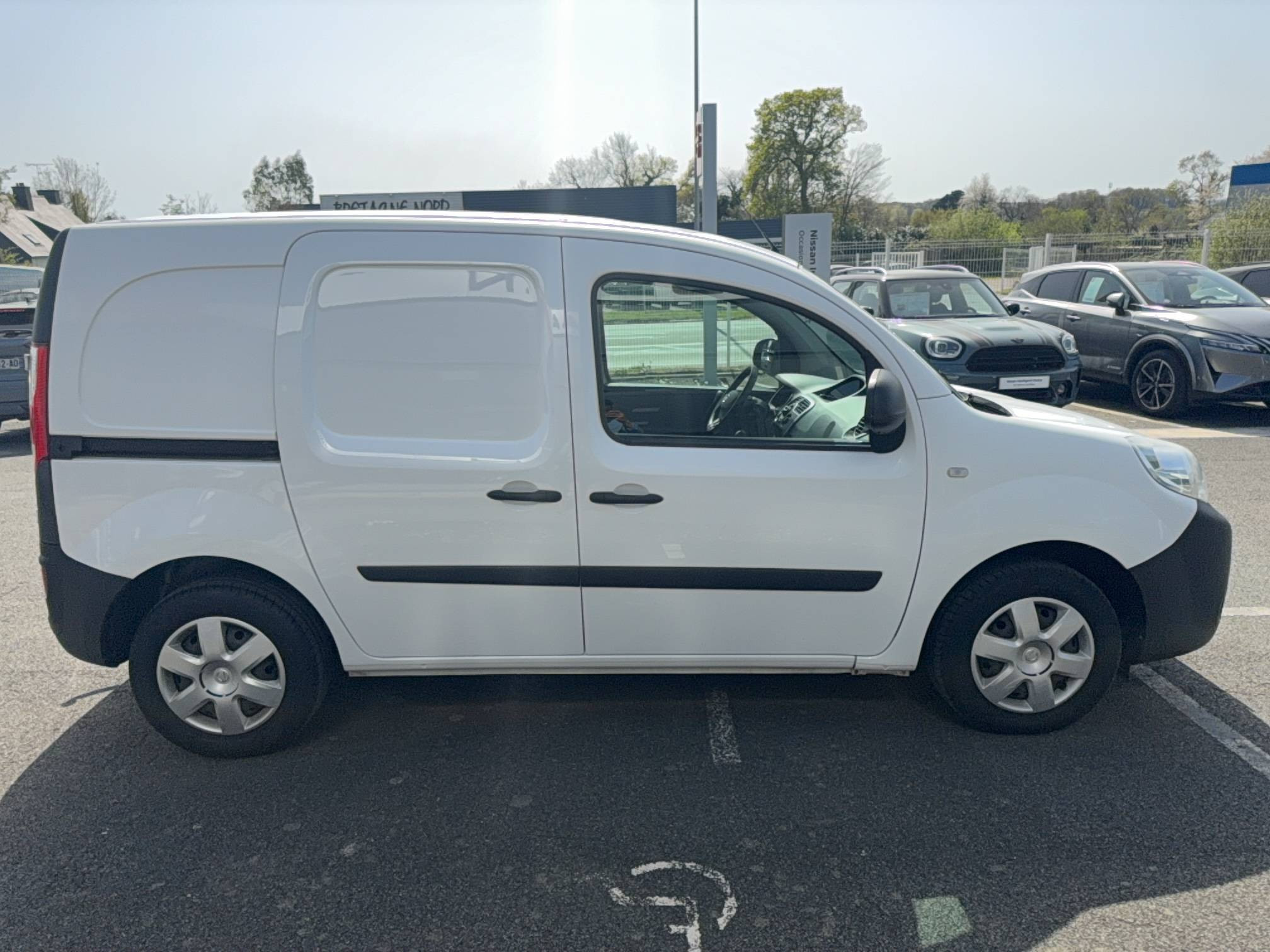Vente en ligne Nissan NV250 L1 NV250 DCI 95 au prix de 14 490 €