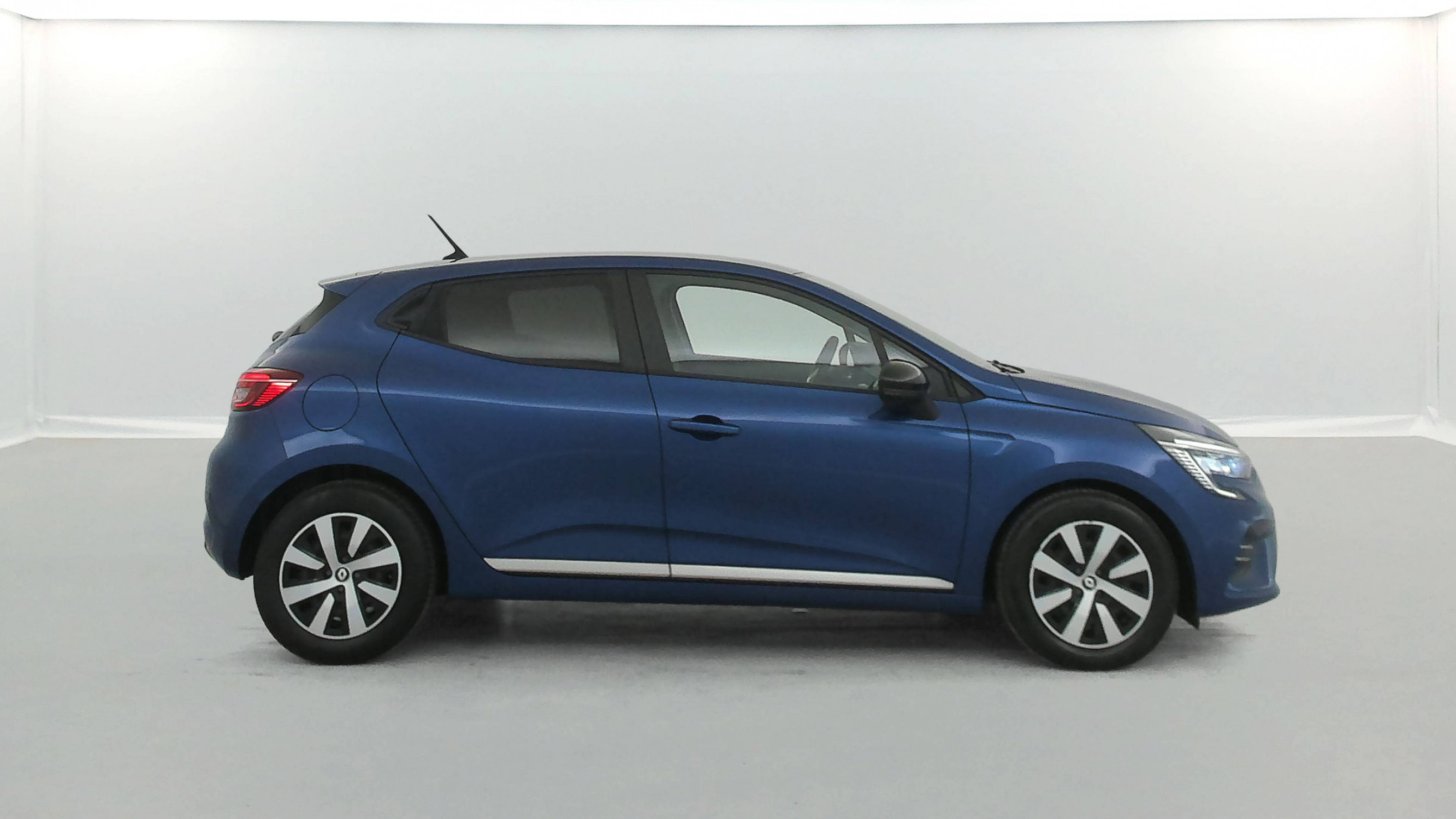 Vente en ligne Renault Clio 5 Clio TCe 90 au prix de 14 230 €