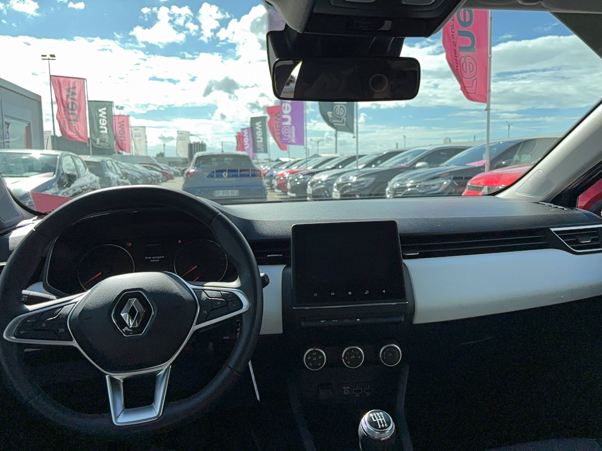 Vente en ligne Renault Clio 5 Clio TCe 90 au prix de 14 290 €