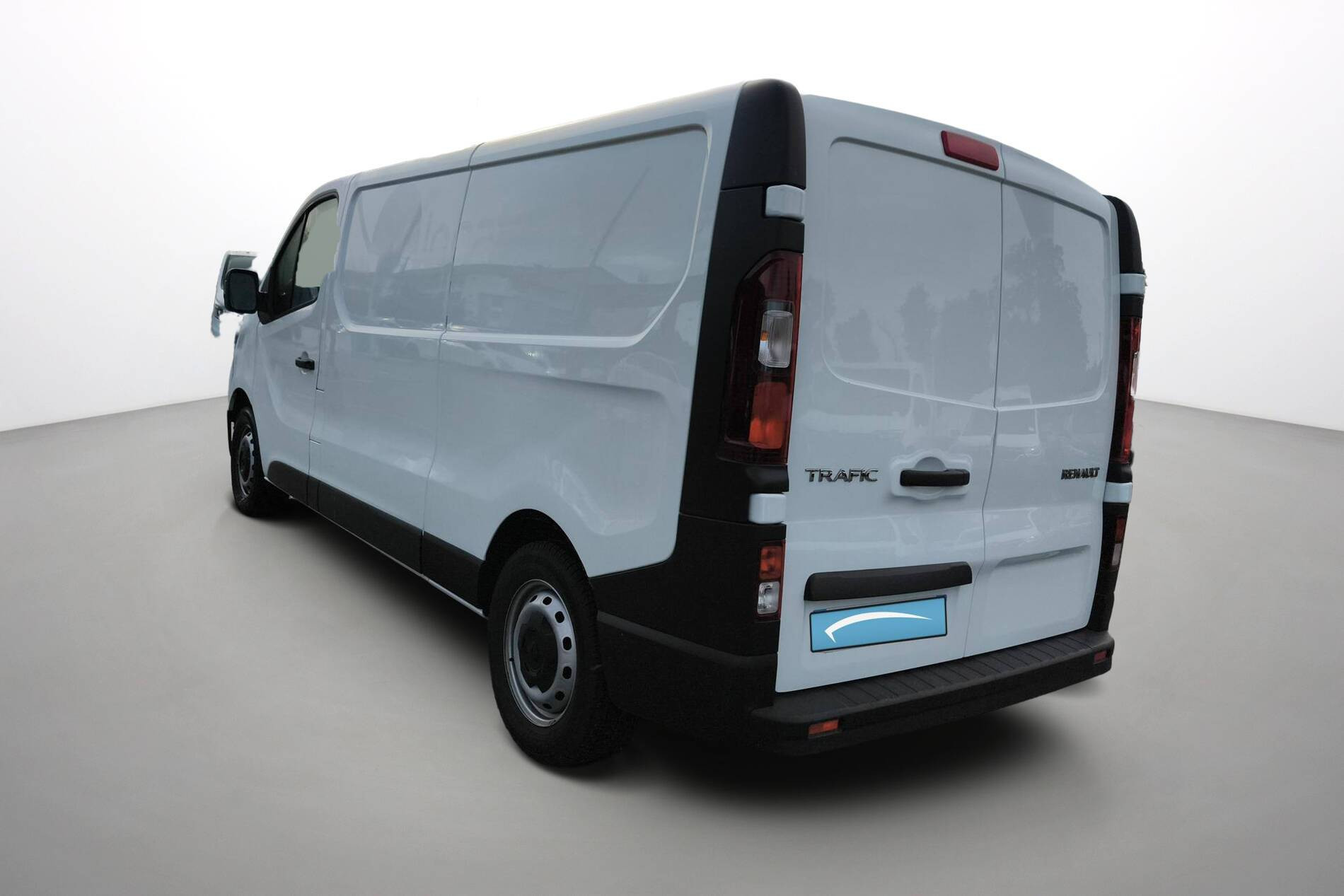 Vente en ligne Renault Trafic 3 Fourgon TRAFIC FGN L2H1 3000 KG BLUE DCI 130 au prix de 22 490 €