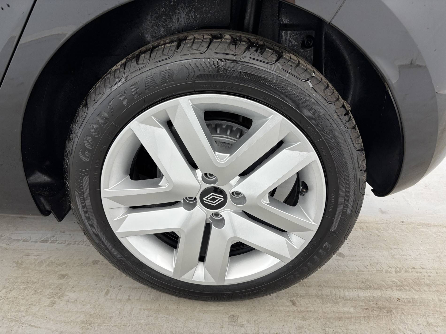 Vente en ligne Renault Clio 5 Clio Blue dCi 100 ch GSR2 au prix de 18 790 €