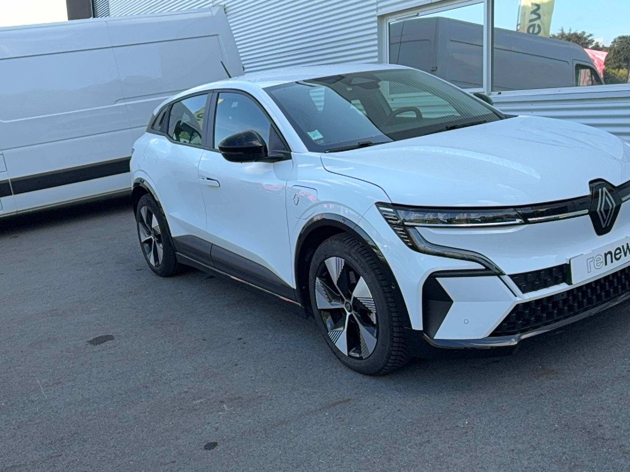 Vente en ligne Renault Megane E-Tech  EV40 130ch standard charge au prix de 20 990 €