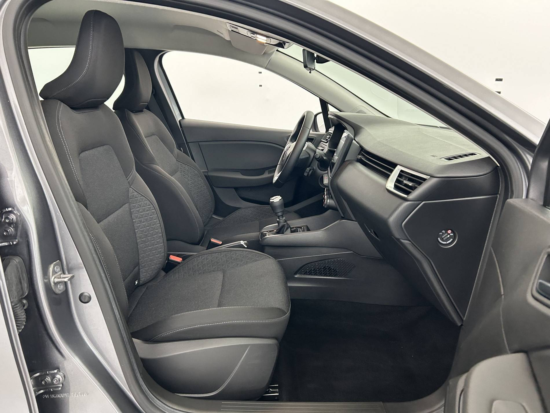 Vente en ligne Renault Clio 5 Clio TCe 90 au prix de 14 200 €