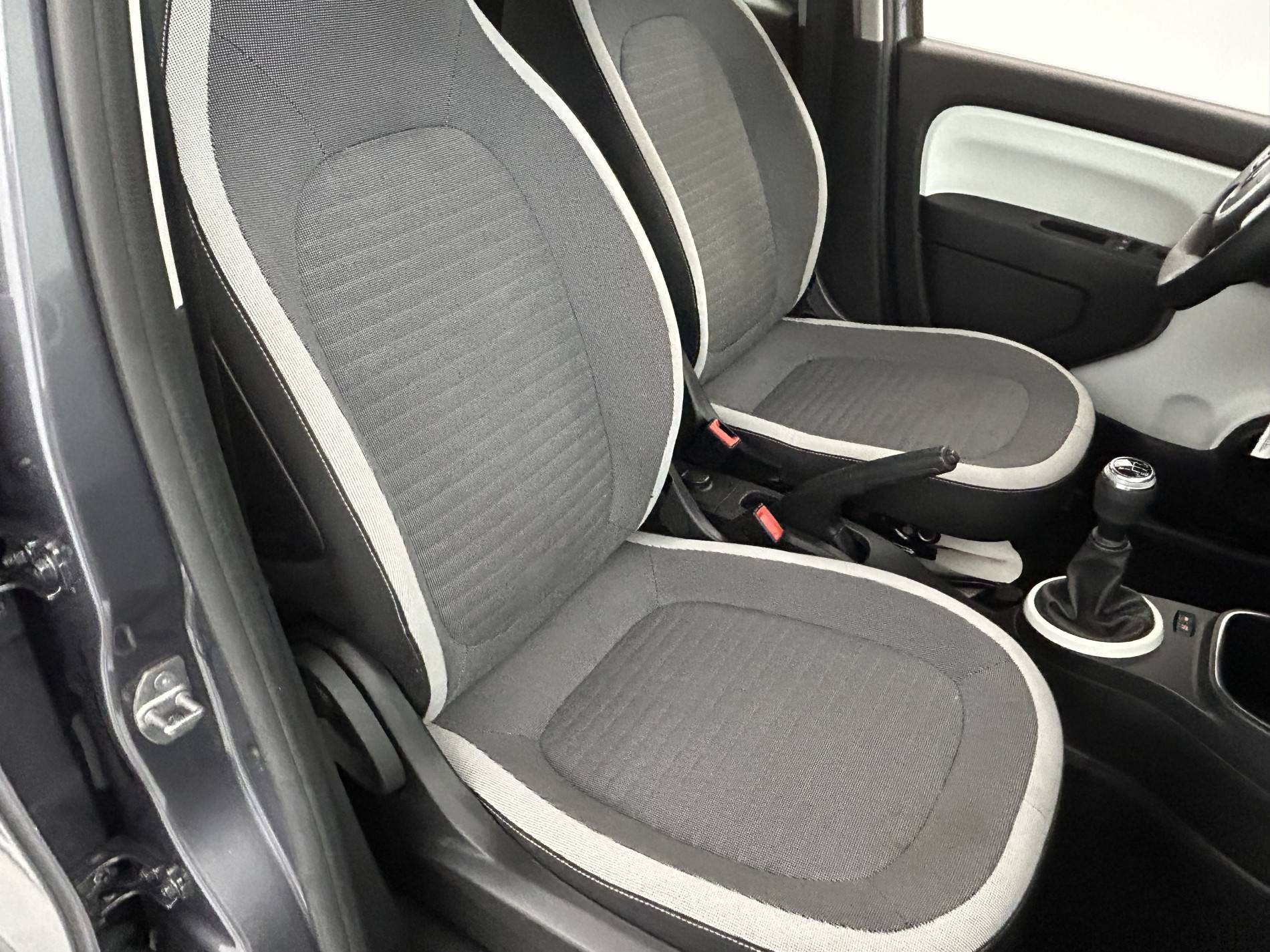 Vente en ligne Renault Twingo 3  SCe 75 - 20 au prix de 10 990 €