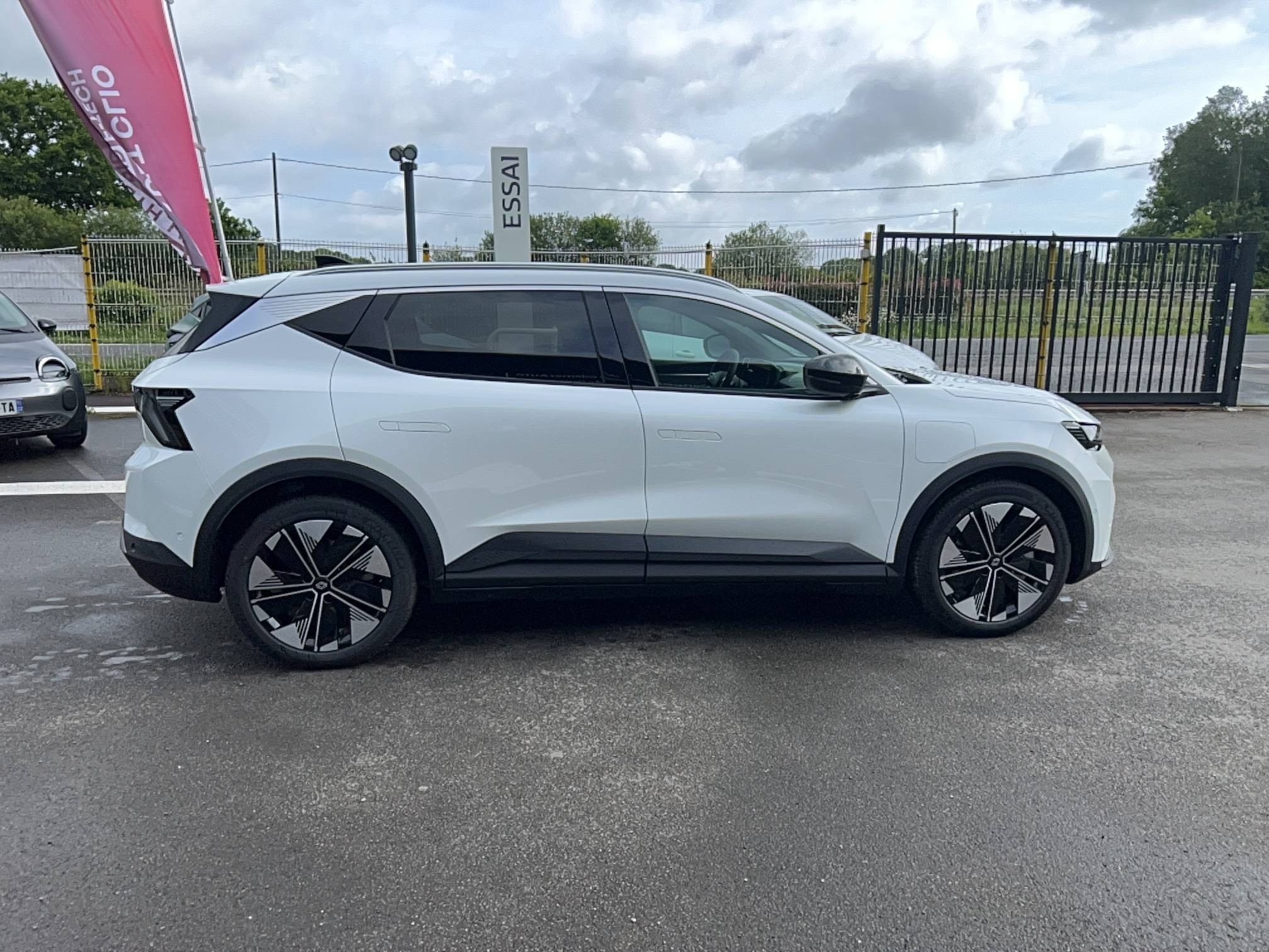 Vente en ligne Renault Scenic E-Tech Scenic E-Tech électrique 220 ch grande autonomie au prix de 47 590 €
