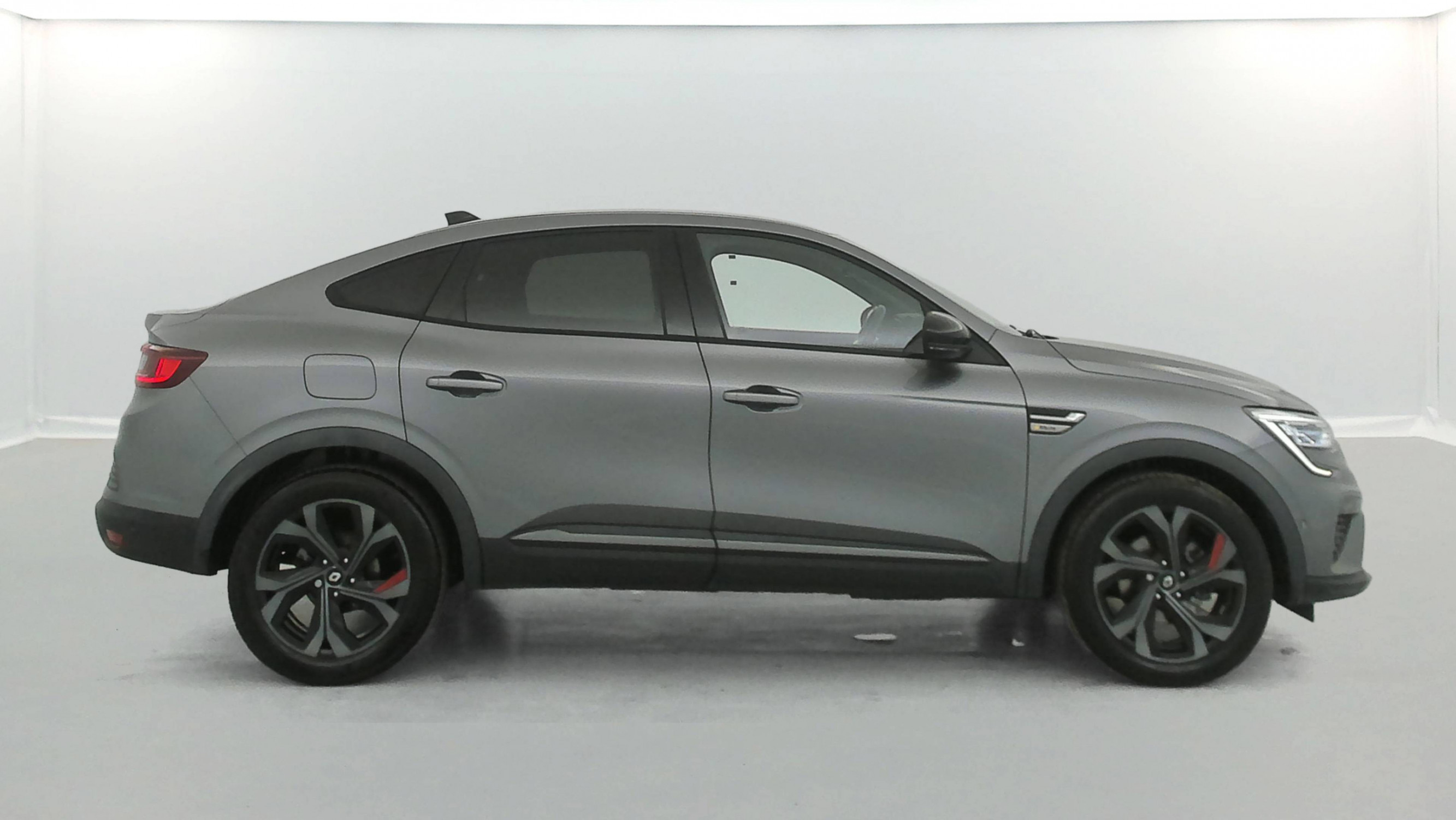 Vente en ligne Renault Arkana  E-Tech hybride 145 au prix de 20 990 €