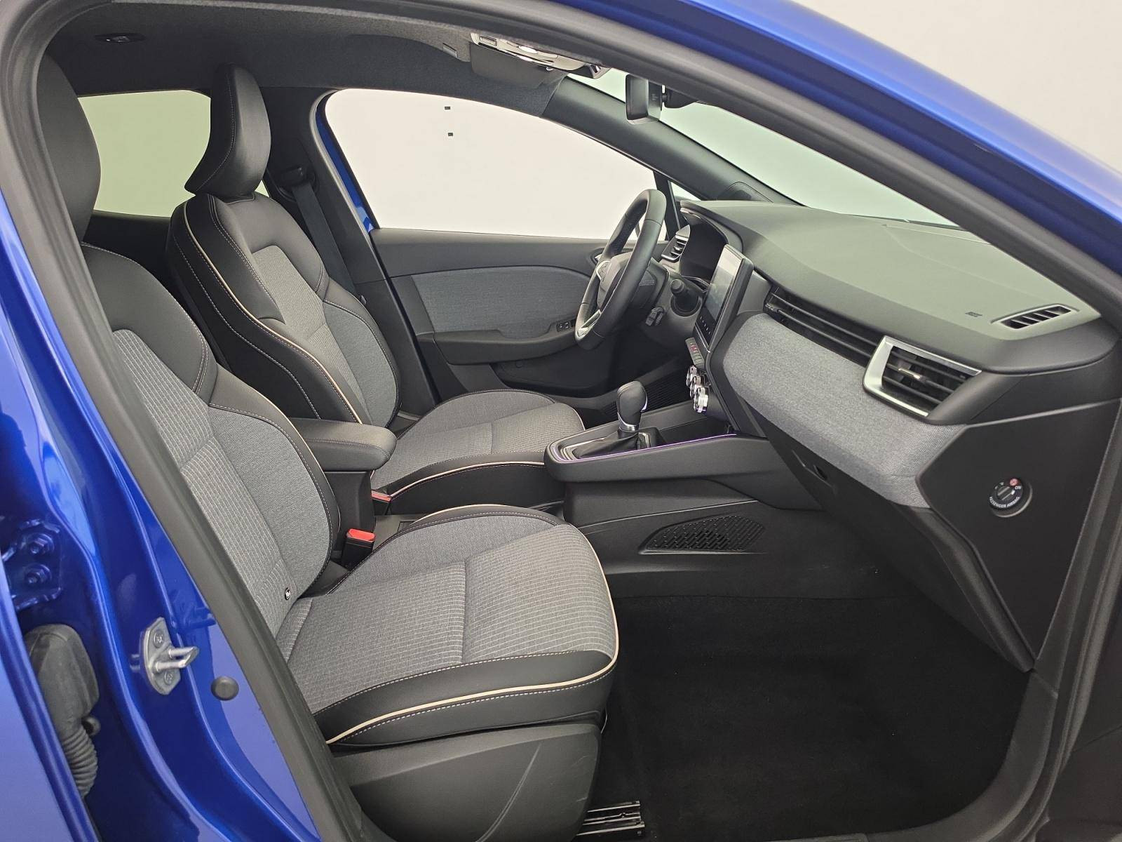 Vente en ligne Renault Clio 5 Clio E-Tech full hybrid 145 ch GSR2 au prix de 20 500 €