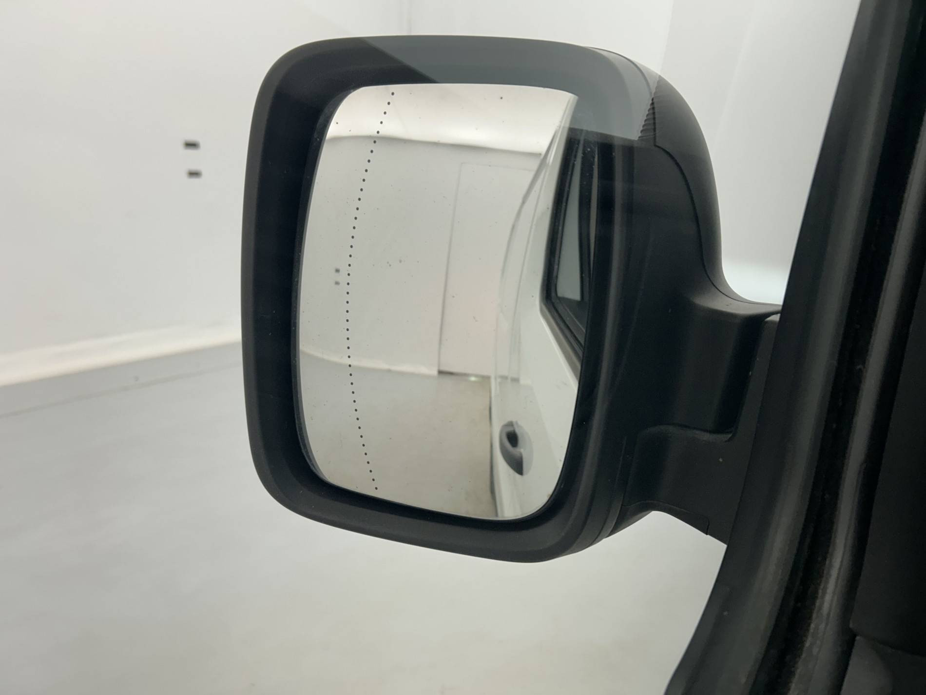 Vente en ligne Renault Trafic 3 Fourgon TRAFIC FGN L1H1 2800 KG BLUE DCI 110 au prix de 20 990 €