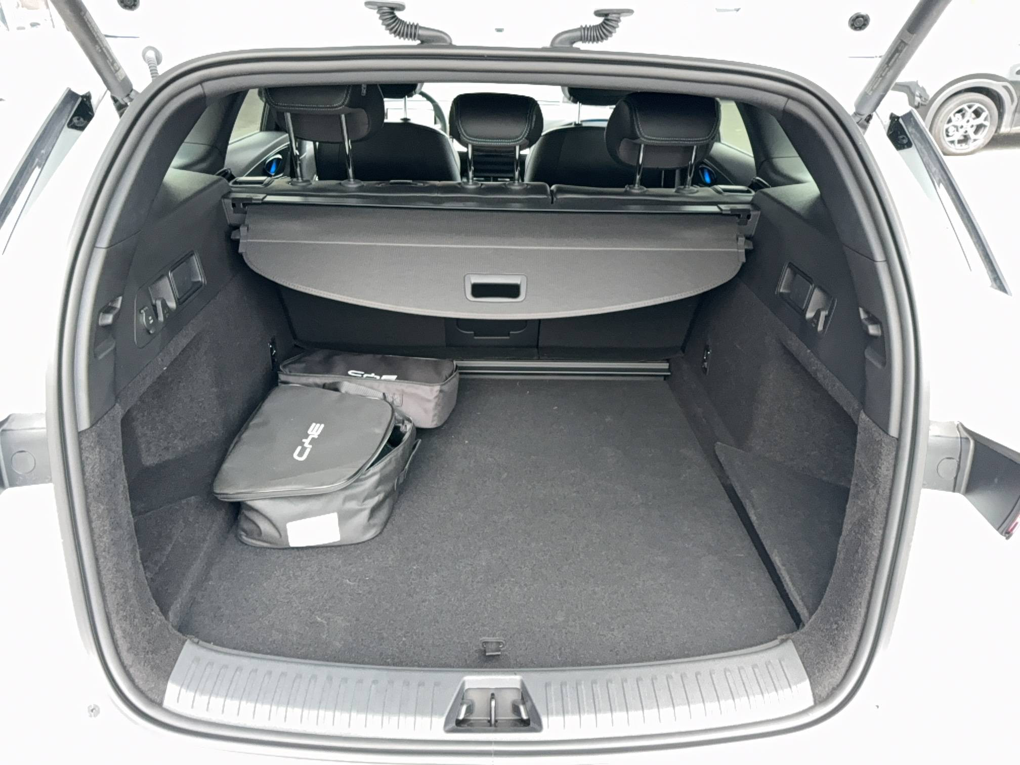 Vente en ligne Byd Seal 6 DM-i Touring  1.5l DM-i 156 kW PHEV au prix de 36 390 €