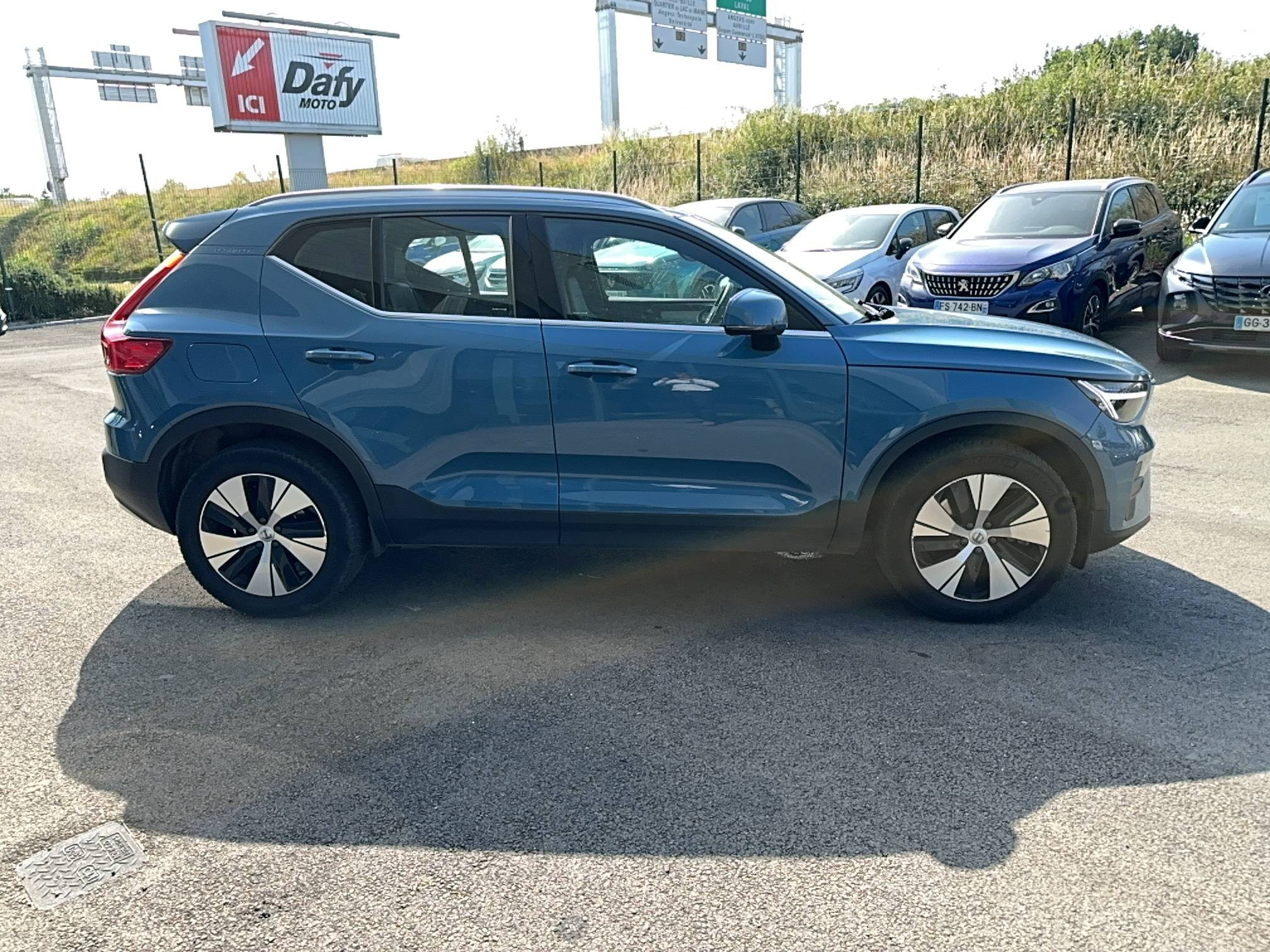 Vente en ligne Volvo XC40  T4 Recharge 129+82 ch DCT7 au prix de 26 460 €