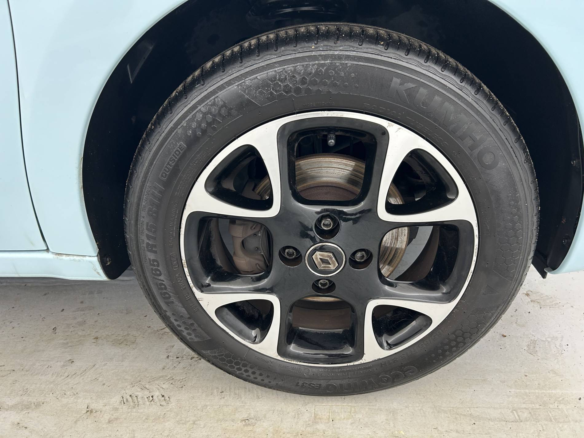 Vente en ligne Renault Twingo 3  SCe 75 - 20 au prix de 11 490 €