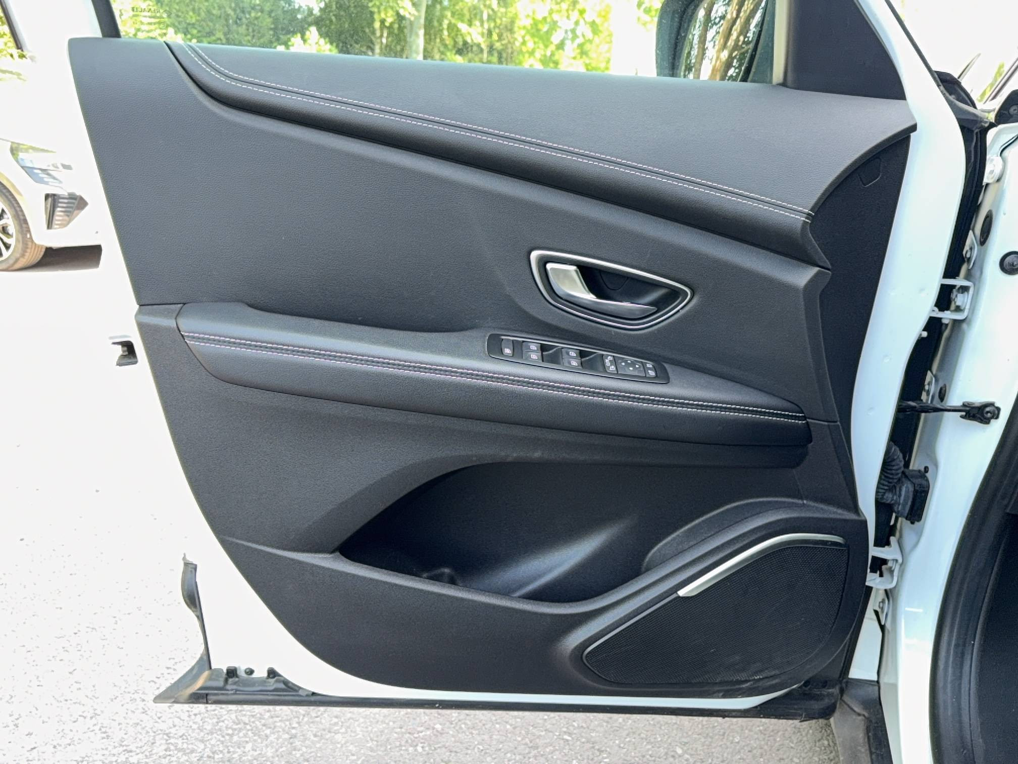 Vente en ligne Renault Grand Scenic 4 Grand Scenic TCe 140 EDC au prix de 22 590 €