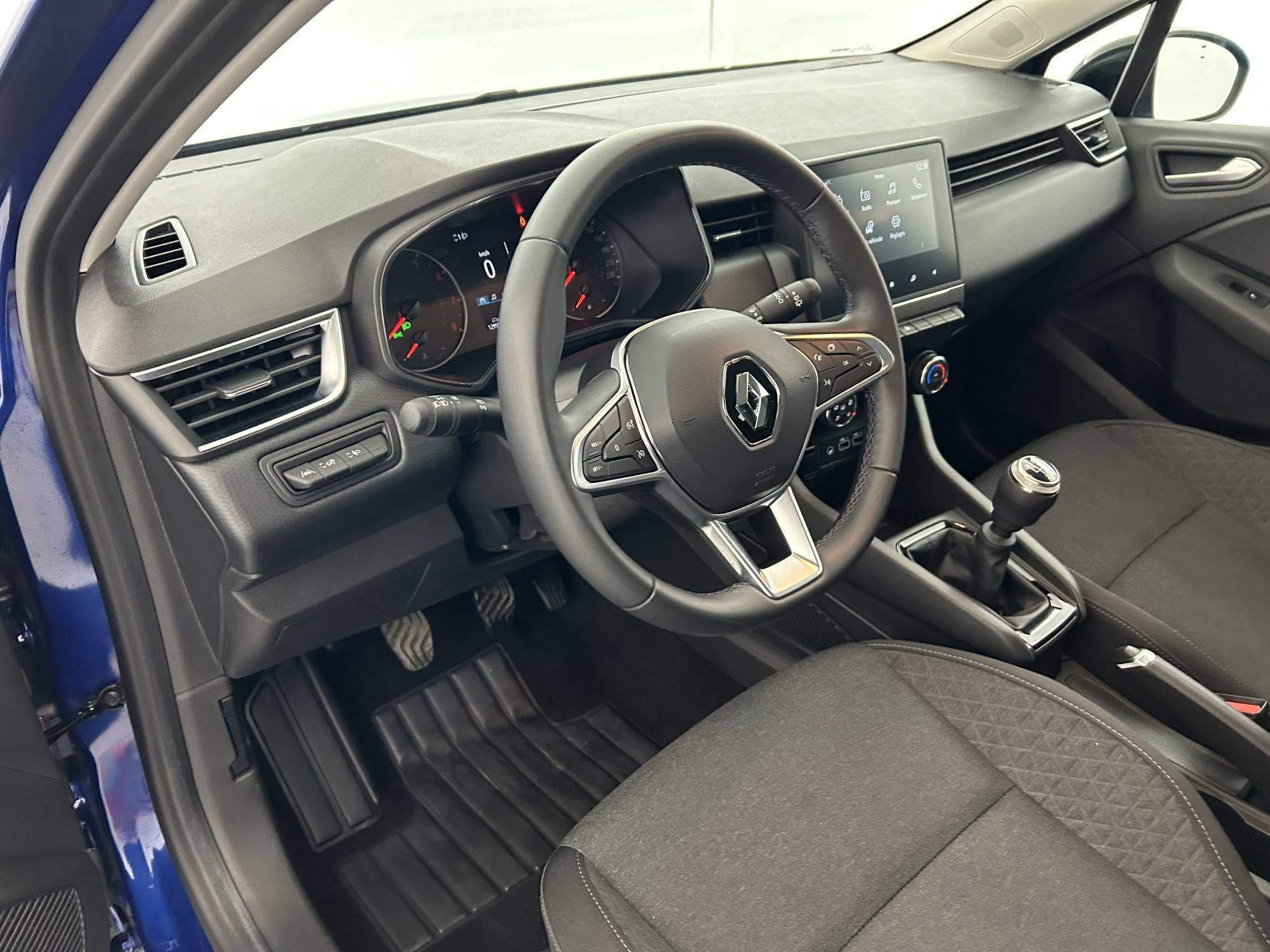 Vente en ligne Renault Clio 5 Clio TCe 90 au prix de 15 490 €