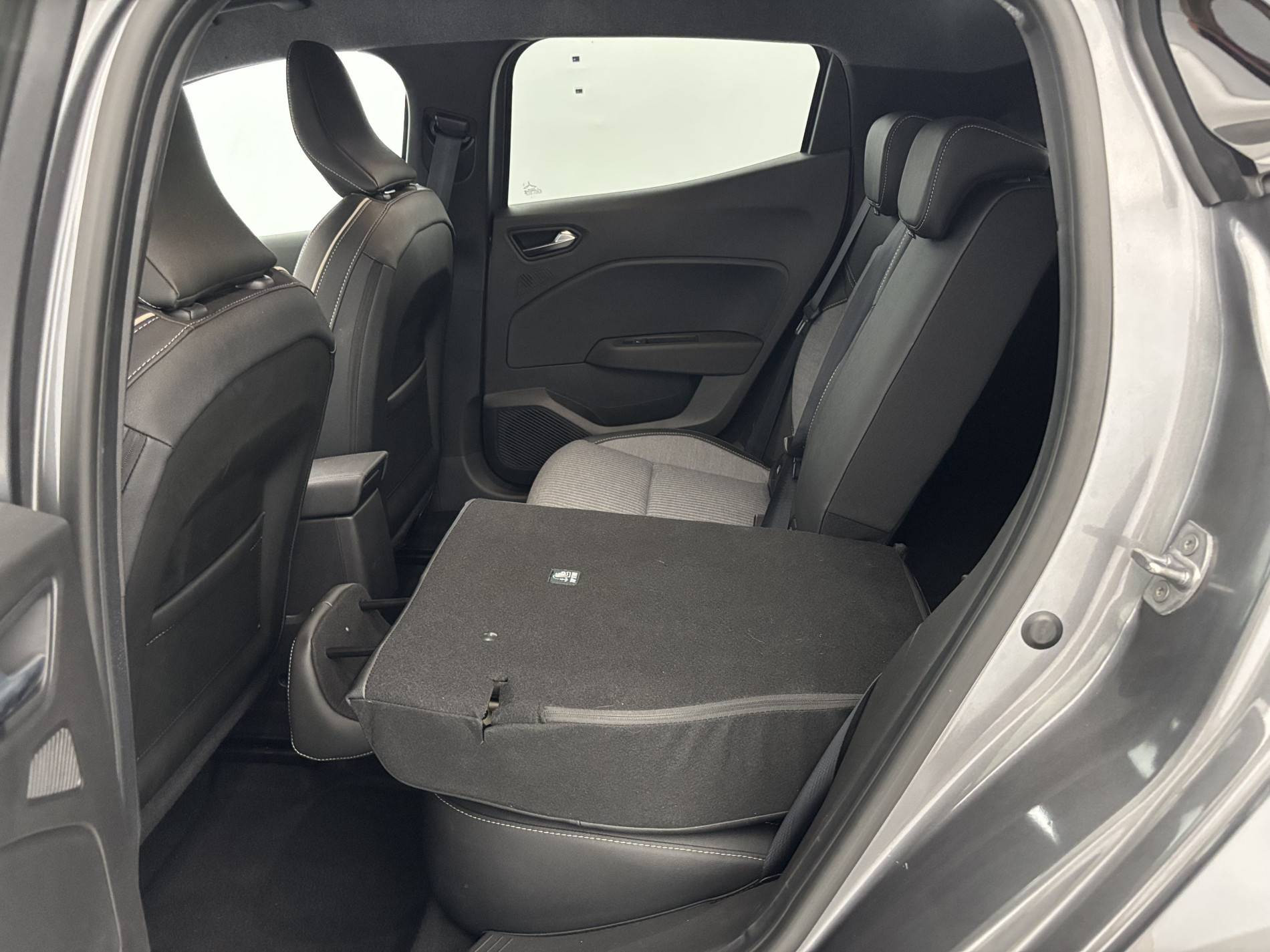 Vente en ligne Renault Clio 5 Clio TCe 90 ch GSR2 au prix de 18 490 €