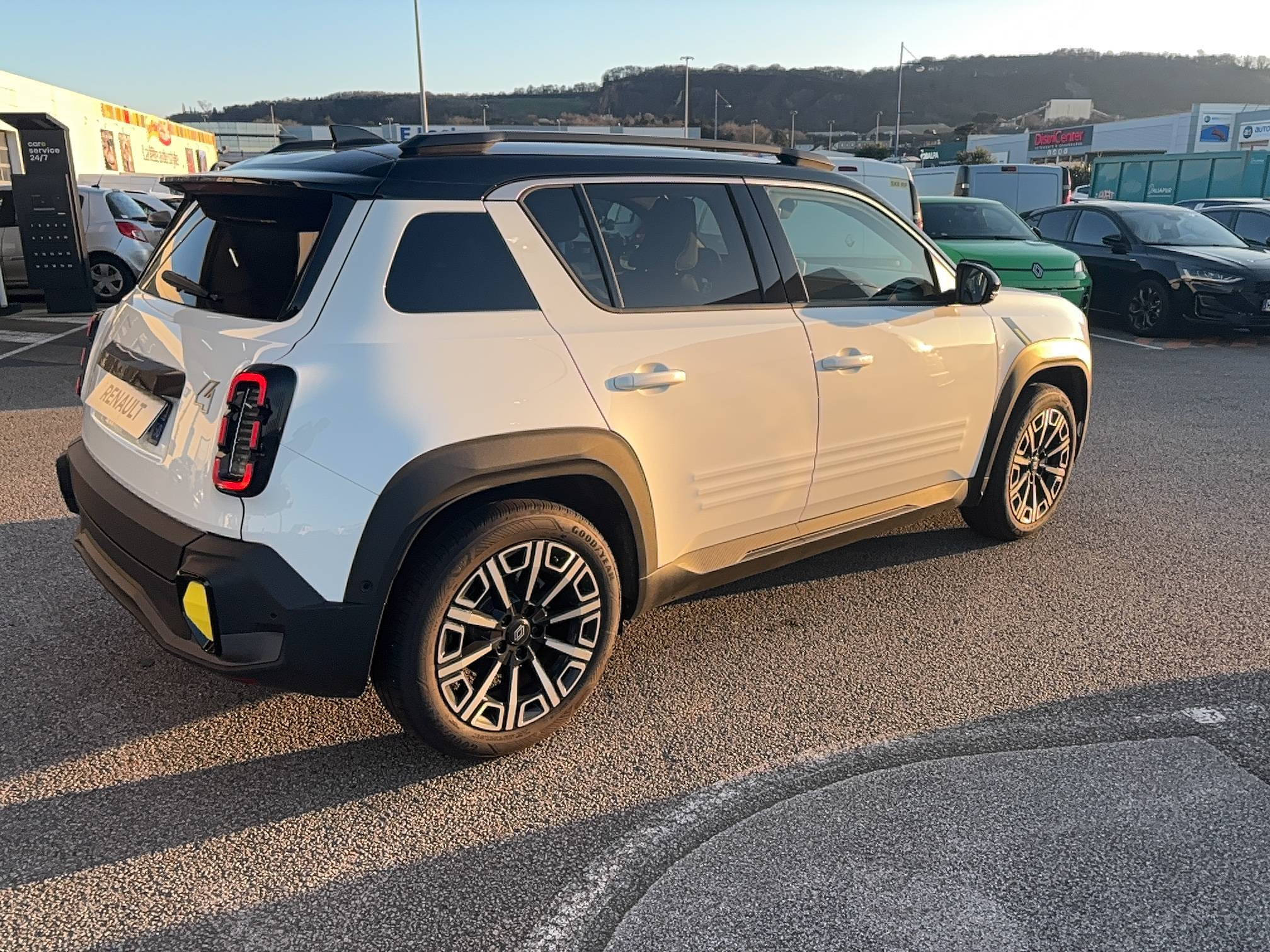 Vente en ligne Renault R4 E-Tech  150 ch autonomie confort au prix de 35 900 €