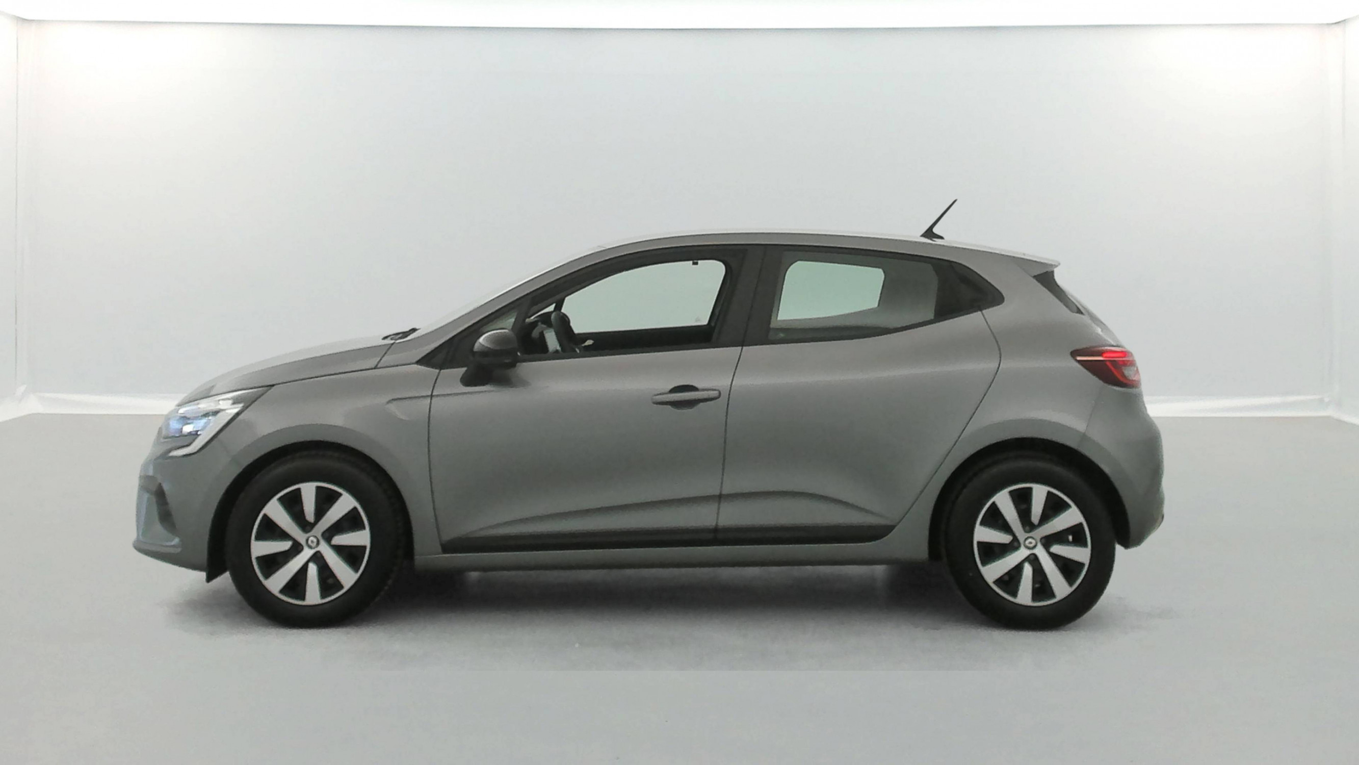 Vente en ligne Renault Clio 5 Clio TCe 90 au prix de 14 400 €