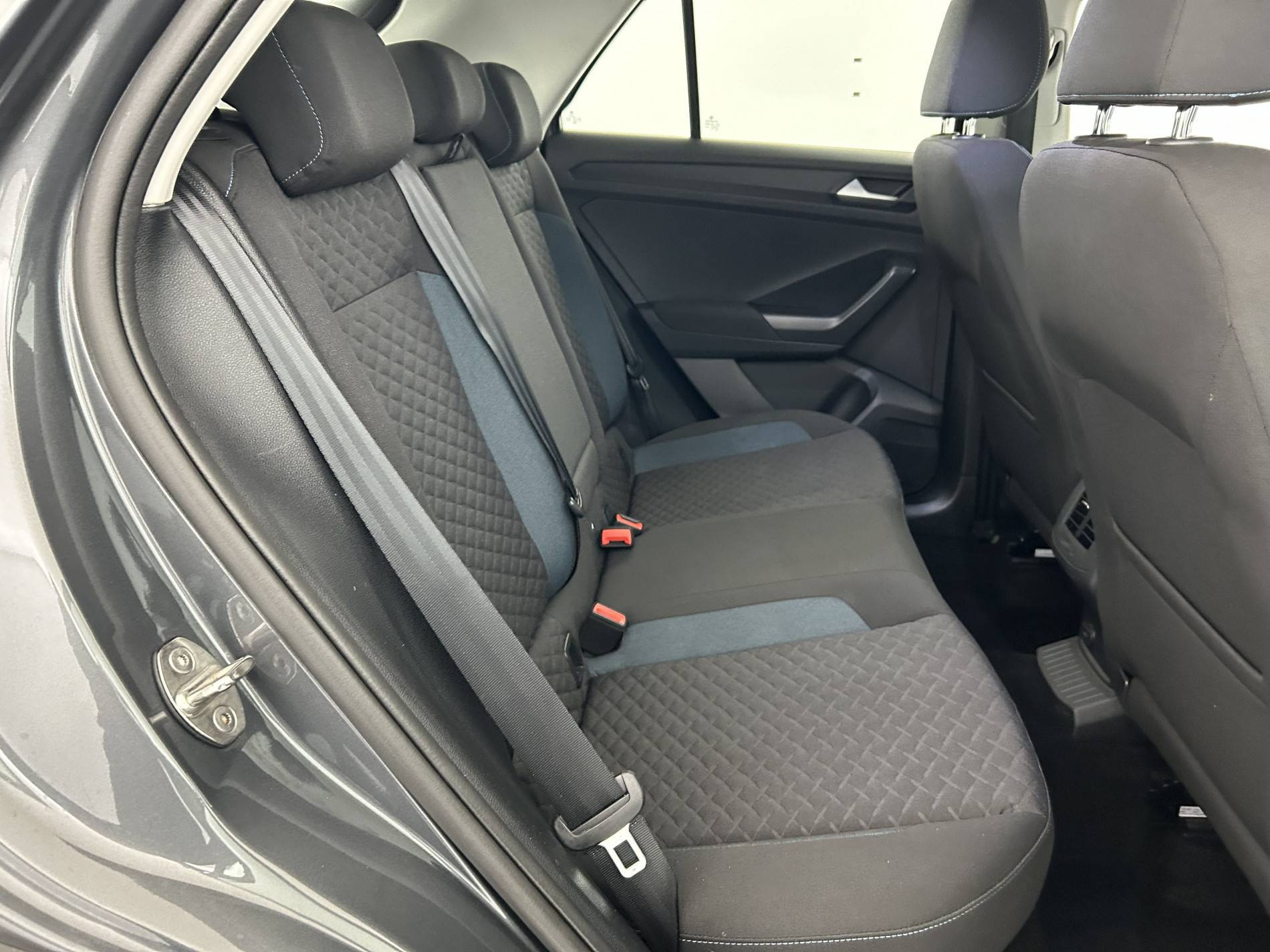 Vente en ligne Volkswagen T-Roc  1.0 TSI 115 Start/Stop BVM6 au prix de 17 990 €