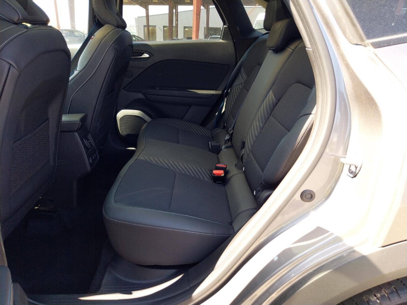 Vente en ligne Renault Symbioz  E-Tech full hybrid 145 au prix de 28 390 €
