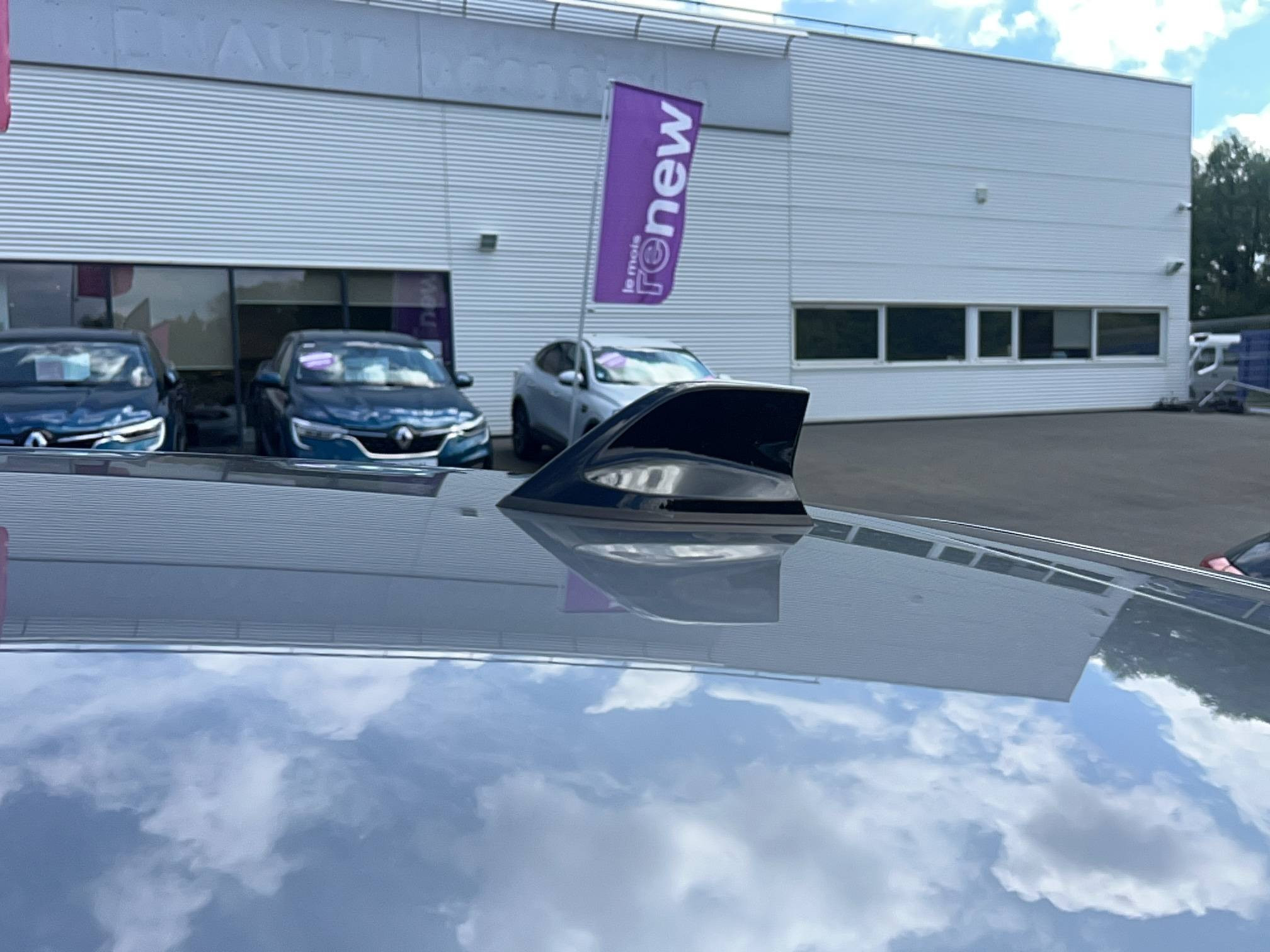 Vente en ligne Renault Clio 5 Clio E-Tech hybride 145 au prix de 16 990 €