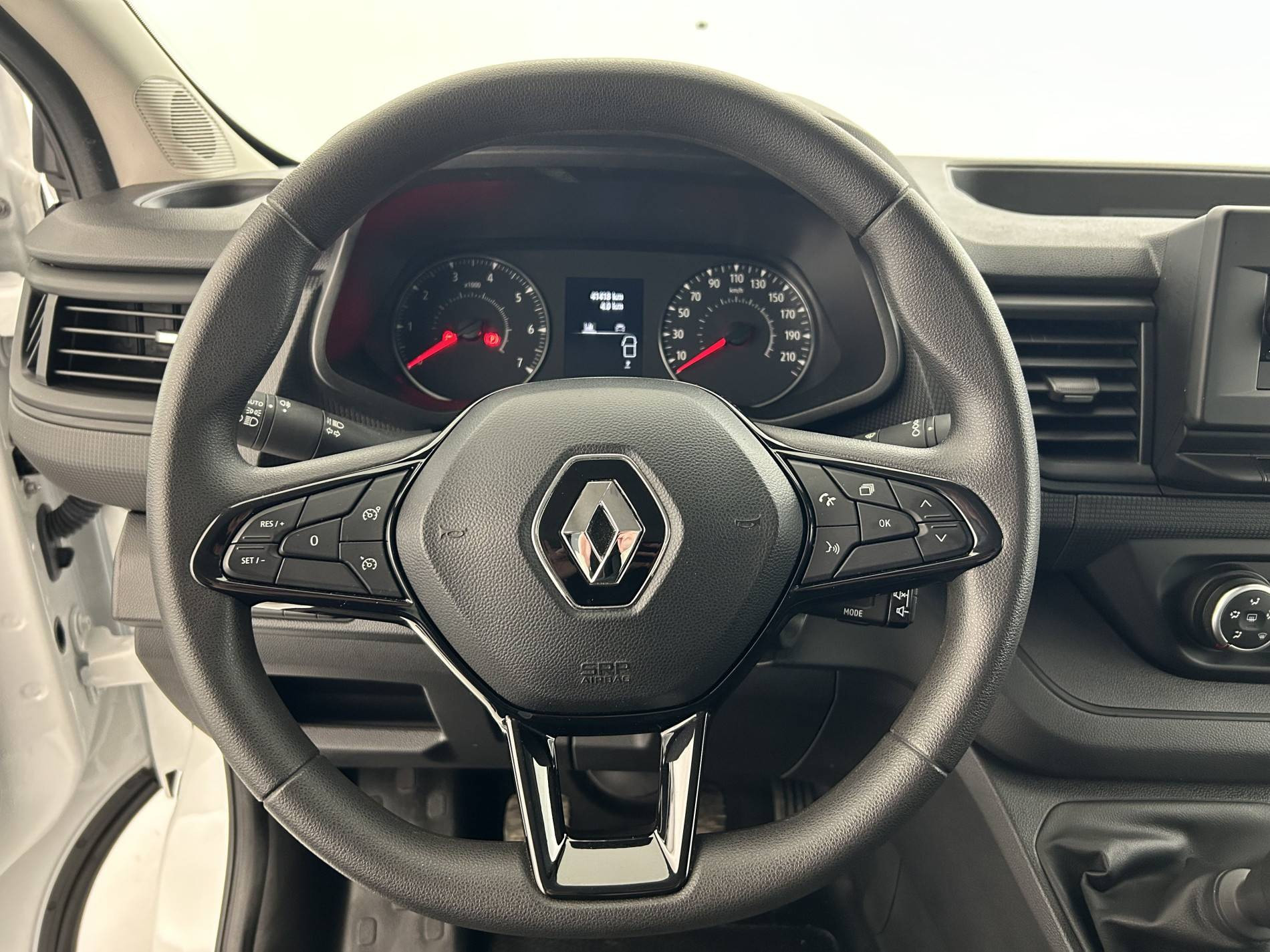 Vente en ligne Renault Trafic 3 Fourgon TRAFIC FGN L2H1 3000 KG BLUE DCI 130 au prix de 23 990 €