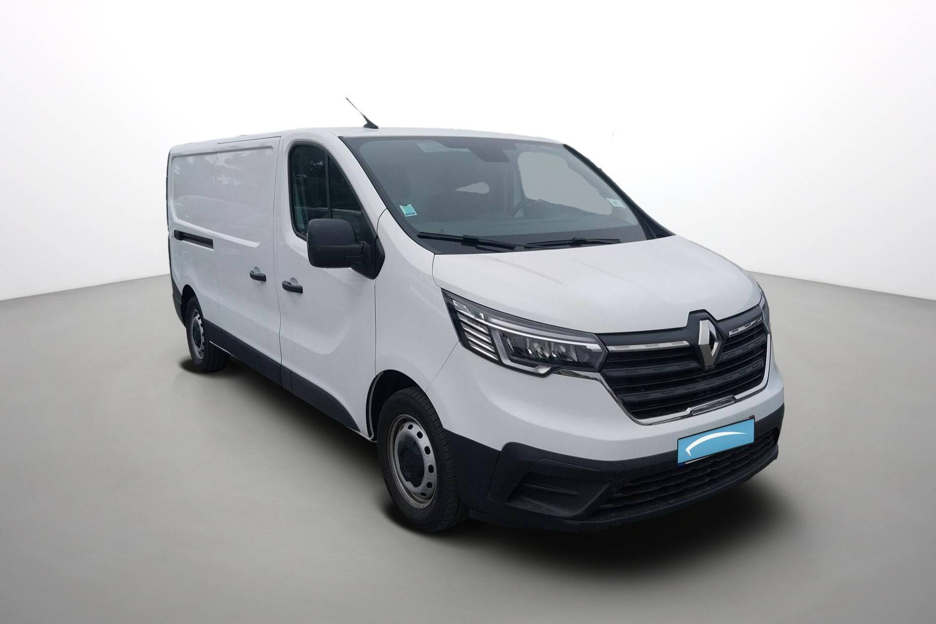 Vente en ligne Renault Trafic 3 Fourgon TRAFIC FGN L2H1 3000 KG BLUE DCI 130 au prix de 23 490 €