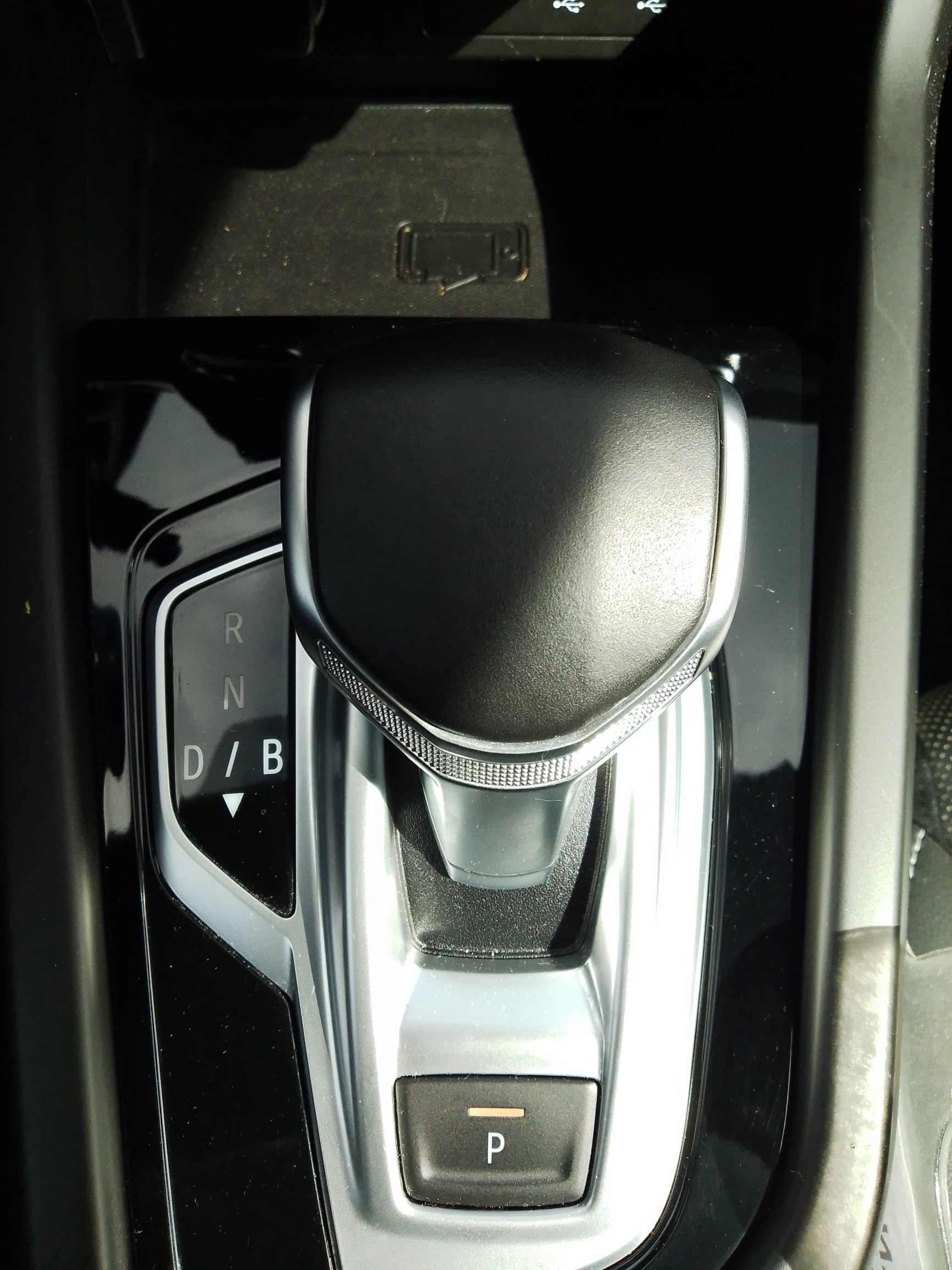 Vente en ligne Renault Arkana  E-Tech hybride 145 - 22 au prix de 24 990 €