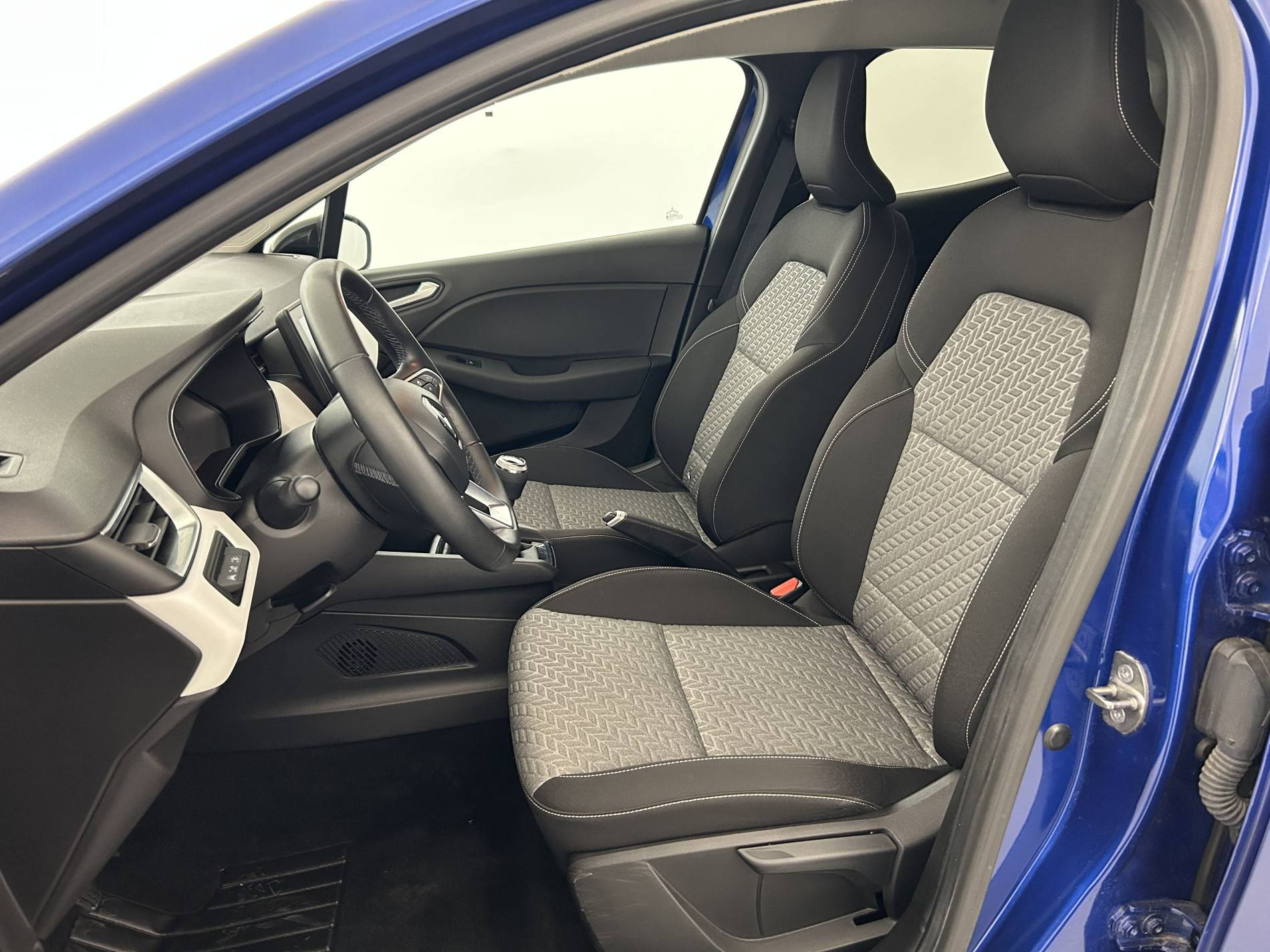 Vente en ligne Renault Clio 5 Clio TCe 90 au prix de 14 230 €