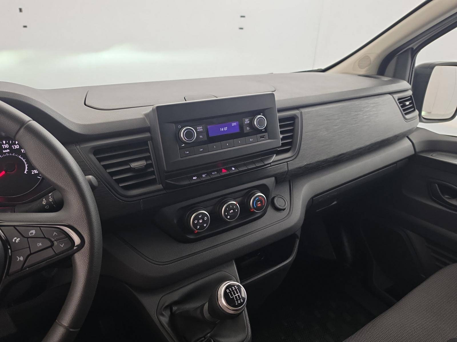 Vente en ligne Renault Trafic 3 Fourgon TRAFIC FG BLUE DCI 130 L1H1 3T GSR2 au prix de 22 890 €